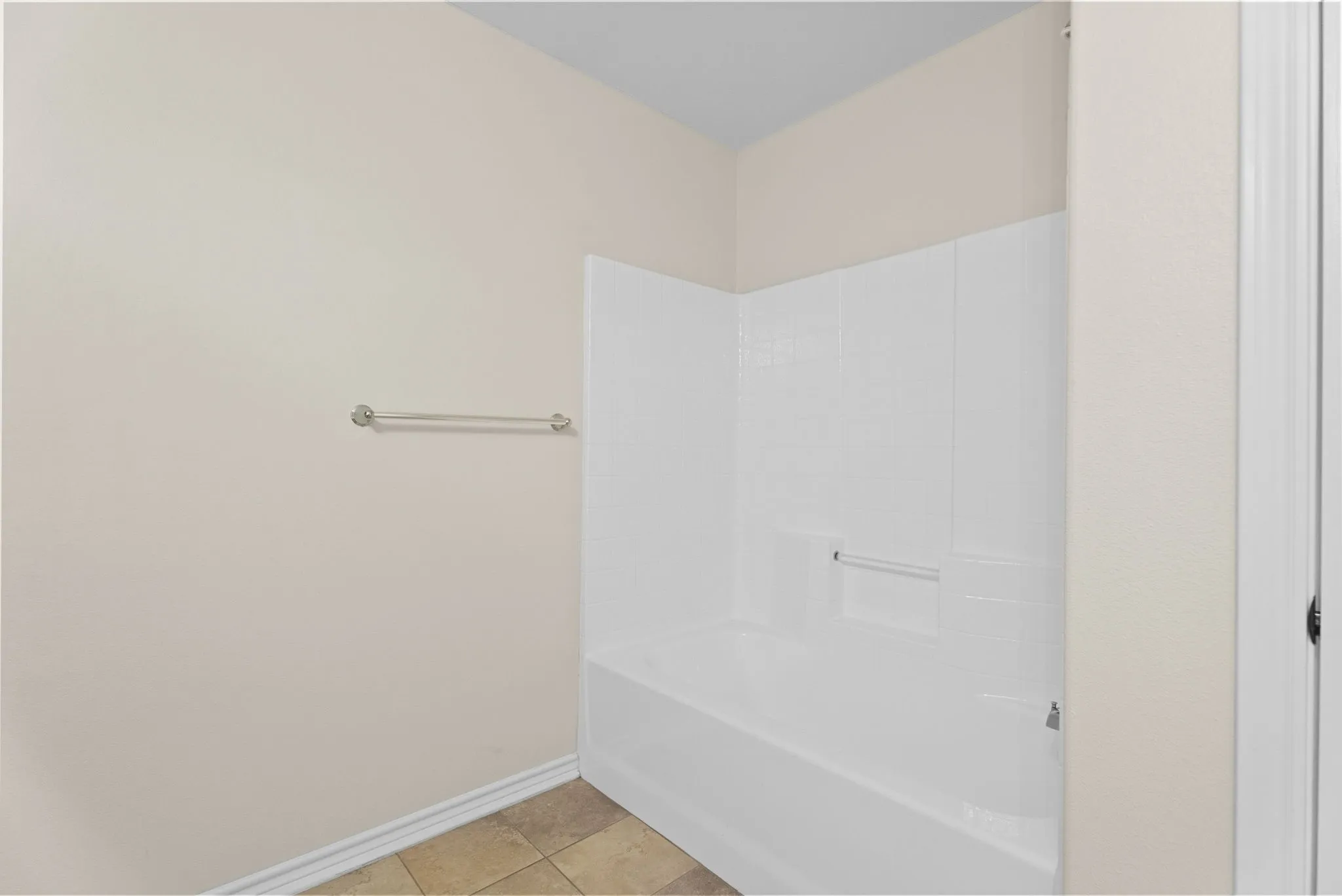 Single Family Residence For Sale in Smith County , 6679 Lacebark Circle, Tyler, Texas 75703, 5 Bedroom, 4 Bathroom, 2 Garage spaces, 2,905 Sqft, built in 2008, mls#21266444, Real Estate Agent in Tyler, Homes For Sale in Smith county, Homes For Sale in Tyler, Realtor in Tyler Texas, Real Estate Brokerage Independent Realty Texas, Luminita Cordes Realtor