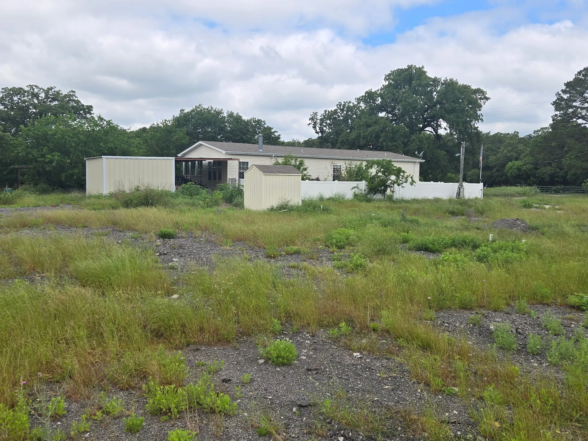 Mobile Home For Sale in Parker County , 1331 Jay Bird Road, Springtown, Texas 76082, 3 Bedroom, 2 Bathroom, Garage spaces, 1,920 Sqft, built in 2012, mls#21263060, Real Estate Agent in Springtown, Homes For Sale in Parker county, Homes For Sale in Springtown, Realtor in Springtown Texas, Real Estate Brokerage Independent Realty Texas, Luminita Cordes Realtor