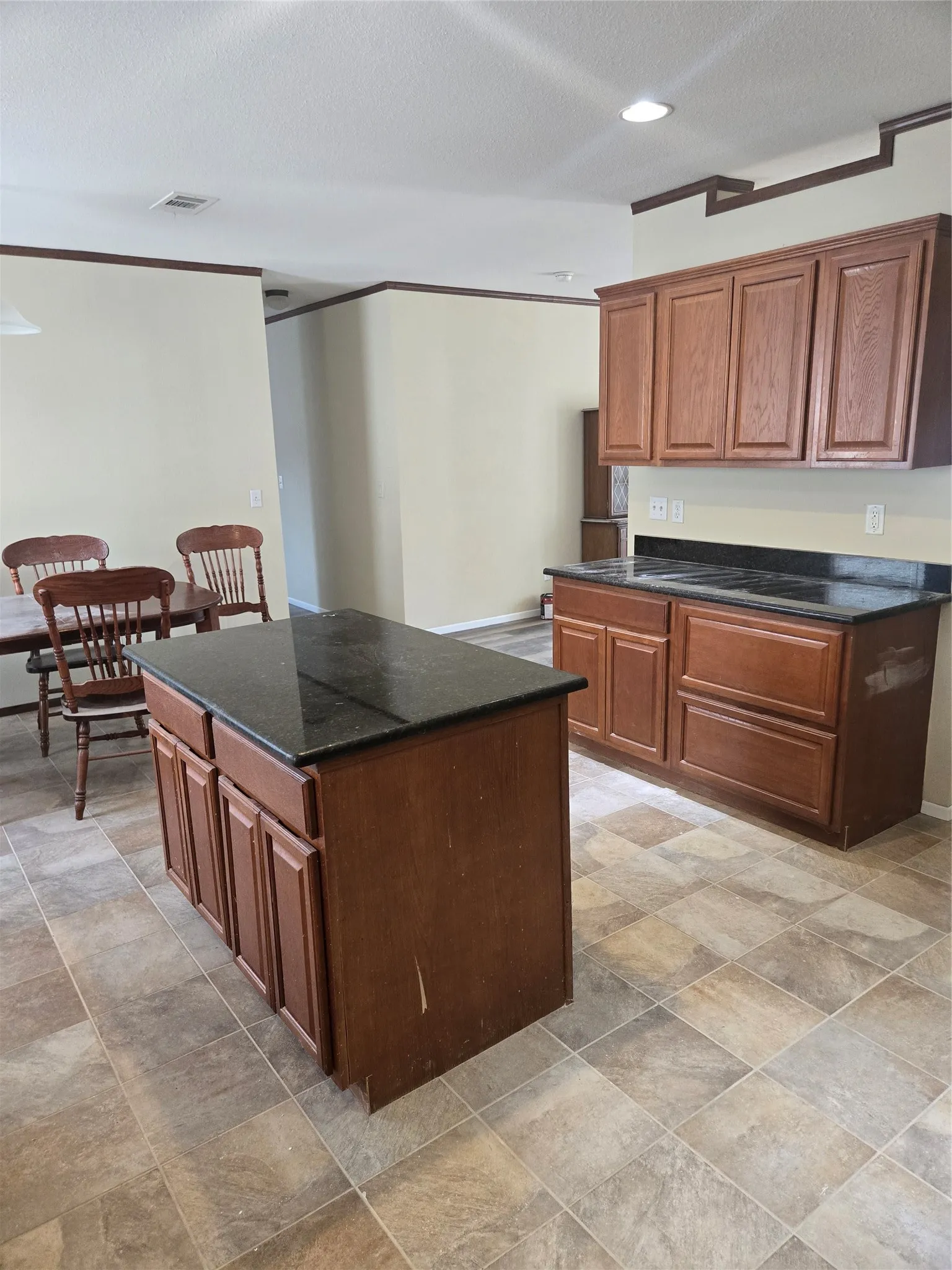 Mobile Home For Sale in Parker County , 1331 Jay Bird Road, Springtown, Texas 76082, 3 Bedroom, 2 Bathroom, Garage spaces, 1,920 Sqft, built in 2012, mls#21263060, Real Estate Agent in Springtown, Homes For Sale in Parker county, Homes For Sale in Springtown, Realtor in Springtown Texas, Real Estate Brokerage Independent Realty Texas, Luminita Cordes Realtor
