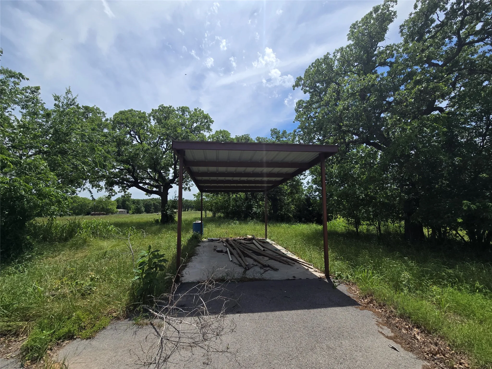 Mobile Home For Sale in Parker County , 1331 Jay Bird Road, Springtown, Texas 76082, 3 Bedroom, 2 Bathroom, Garage spaces, 1,920 Sqft, built in 2012, mls#21263060, Real Estate Agent in Springtown, Homes For Sale in Parker county, Homes For Sale in Springtown, Realtor in Springtown Texas, Real Estate Brokerage Independent Realty Texas, Luminita Cordes Realtor