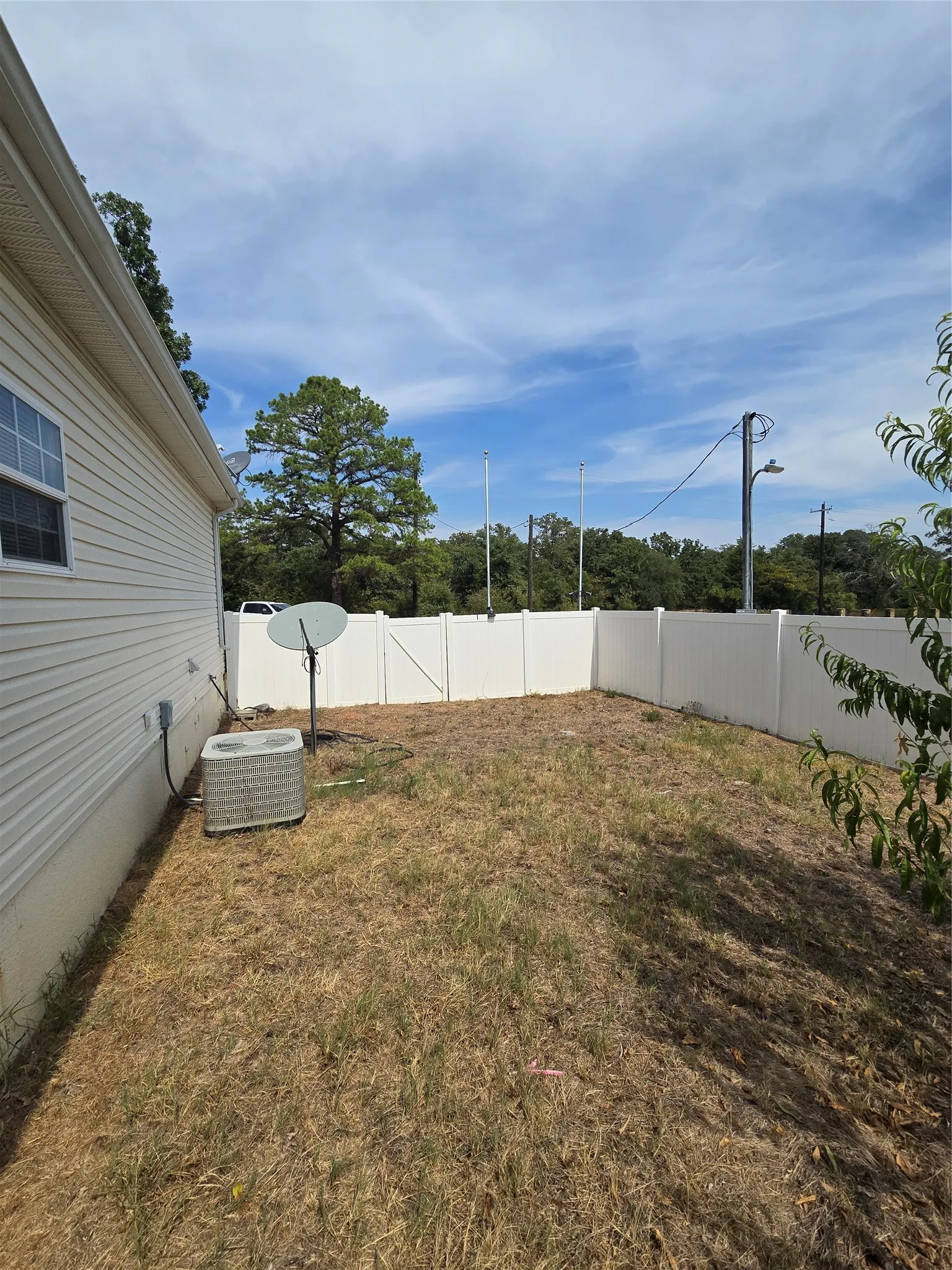 Mobile Home For Sale in Parker County , 1331 Jay Bird Road, Springtown, Texas 76082, 3 Bedroom, 2 Bathroom, Garage spaces, 1,920 Sqft, built in 2012, mls#21263060, Real Estate Agent in Springtown, Homes For Sale in Parker county, Homes For Sale in Springtown, Realtor in Springtown Texas, Real Estate Brokerage Independent Realty Texas, Luminita Cordes Realtor