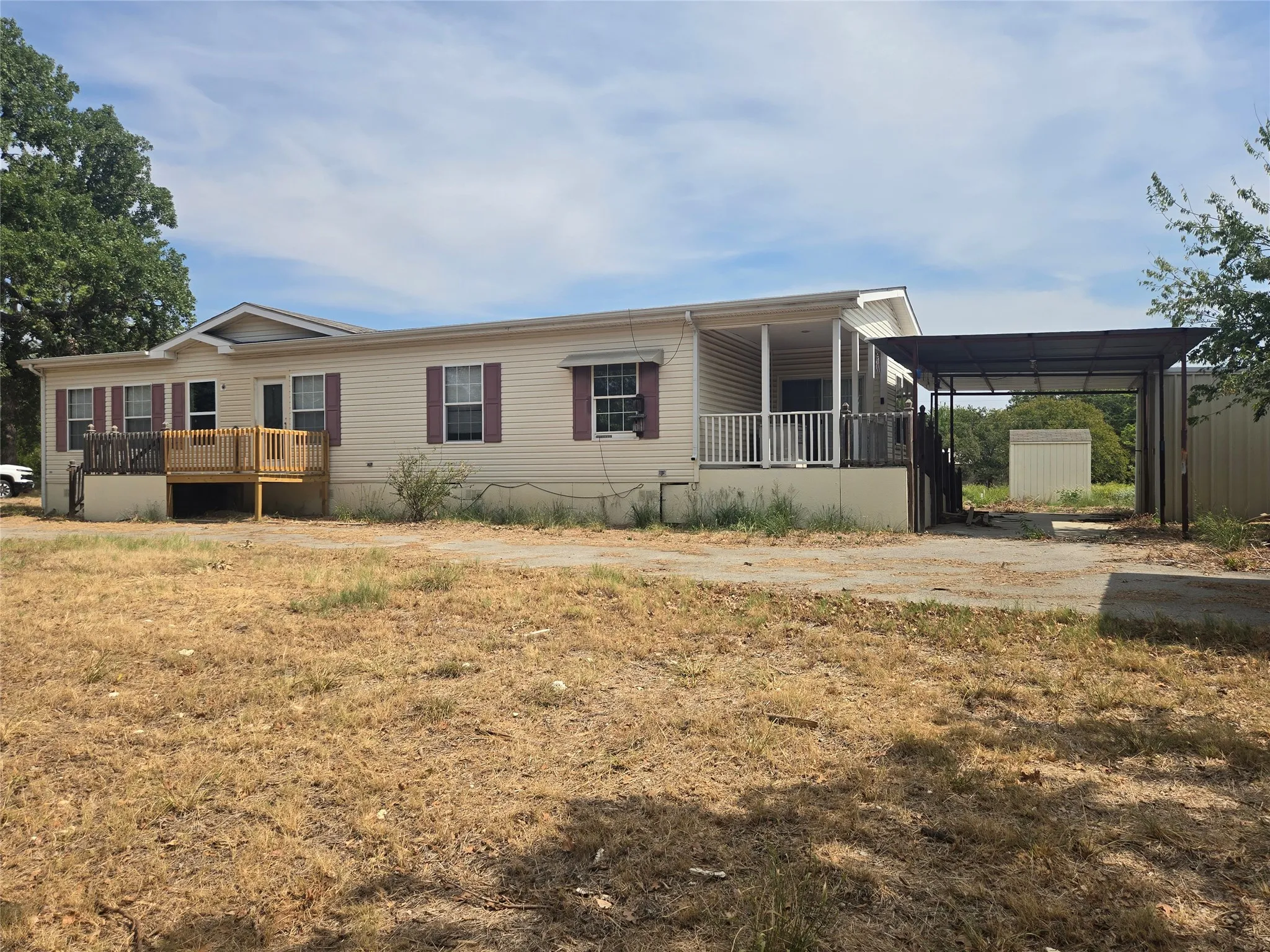 Mobile Home For Sale in Parker County , 1331 Jay Bird Road, Springtown, Texas 76082, 3 Bedroom, 2 Bathroom, Garage spaces, 1,920 Sqft, built in 2012, mls#21263060, Real Estate Agent in Springtown, Homes For Sale in Parker county, Homes For Sale in Springtown, Realtor in Springtown Texas, Real Estate Brokerage Independent Realty Texas, Luminita Cordes Realtor