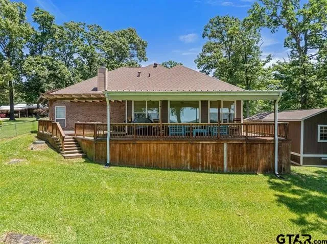 Single Family Residence For Sale in Henderson County , 3522 S Island Drive, Chandler, Texas 75758, 3 Bedrooms, 2 Bathrooms, 2 Garage spaces, 1,949 Sqft, built in 1996, Price $799,000, mls#21266480, Real Estate Agent in Chandler, Homes For Sale in Henderson county, Homes For Sale in Chandler, Realtor in Chandler Texas, Real Estate Brokerage Independent Realty Texas, Luminita Cordes Realtor