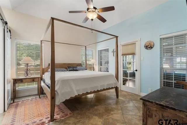 Single Family Residence For Sale in Henderson County , 3522 S Island Drive, Chandler, Texas 75758, 3 Bedrooms, 2 Bathrooms, 2 Garage spaces, 1,949 Sqft, built in 1996, Price $799,000, mls#21266480, Real Estate Agent in Chandler, Homes For Sale in Henderson county, Homes For Sale in Chandler, Realtor in Chandler Texas, Real Estate Brokerage Independent Realty Texas, Luminita Cordes Realtor