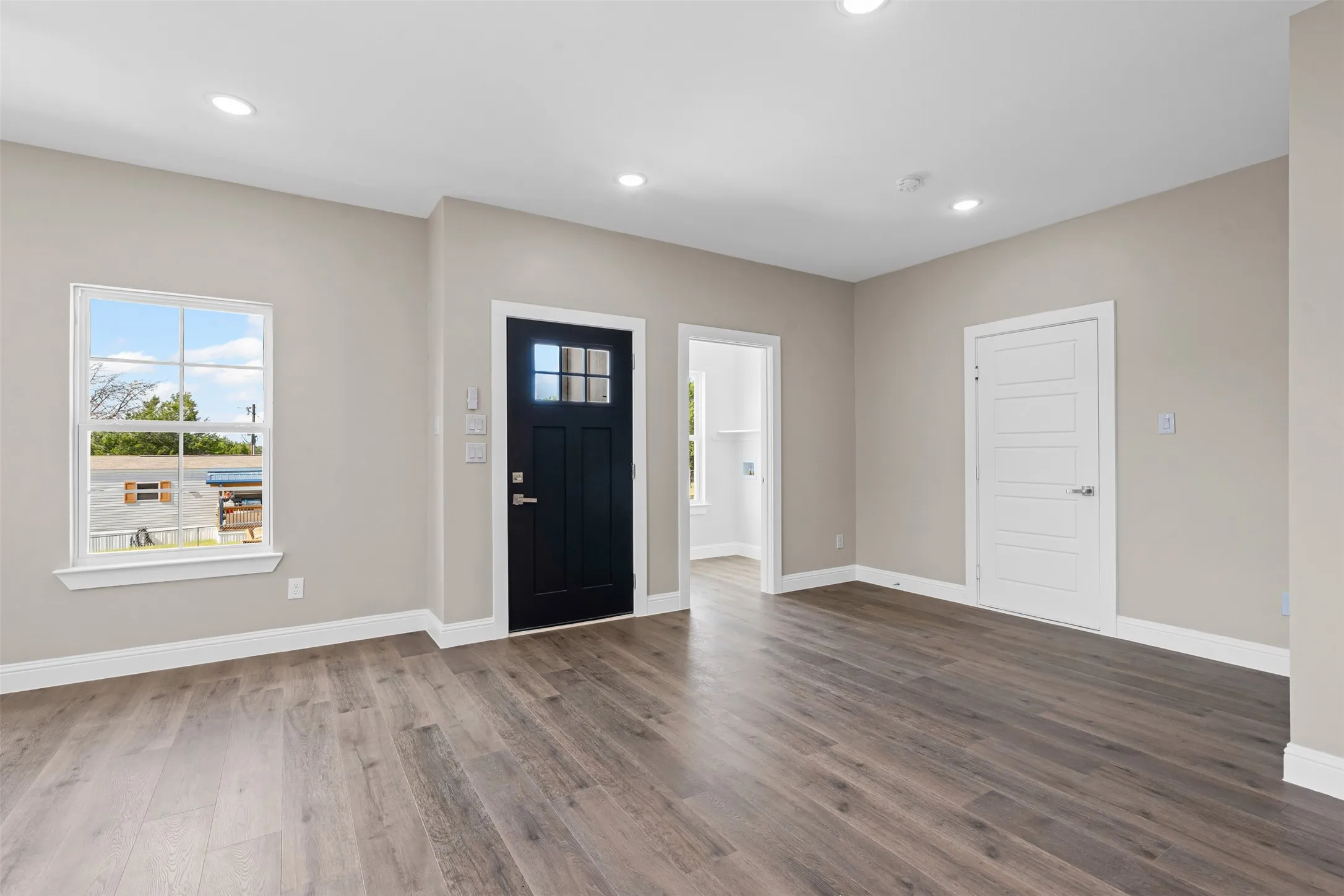 Single Family Residence For Sale in Hood County , 913 Pease River Drive, Granbury, Texas 76048, 3 Bedroom, 2 Bathroom, 1 Garage spaces, 1,369 Sqft, built in 2024, mls#21259448, Real Estate Agent in Granbury, Homes For Sale in Hood county, Homes For Sale in Granbury, Realtor in Granbury Texas, Real Estate Brokerage Independent Realty Texas, Luminita Cordes Realtor