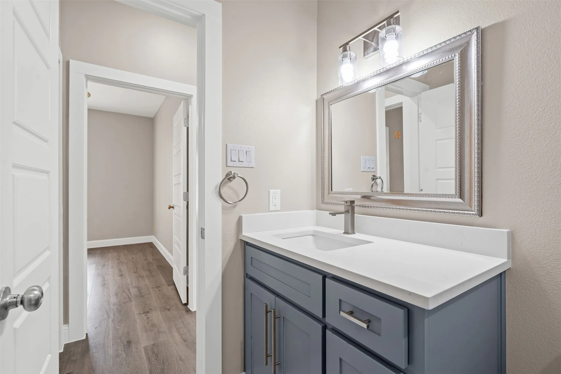 Single Family Residence For Sale in Hood County , 913 Pease River Drive, Granbury, Texas 76048, 3 Bedroom, 2 Bathroom, 1 Garage spaces, 1,369 Sqft, built in 2024, mls#21259448, Real Estate Agent in Granbury, Homes For Sale in Hood county, Homes For Sale in Granbury, Realtor in Granbury Texas, Real Estate Brokerage Independent Realty Texas, Luminita Cordes Realtor
