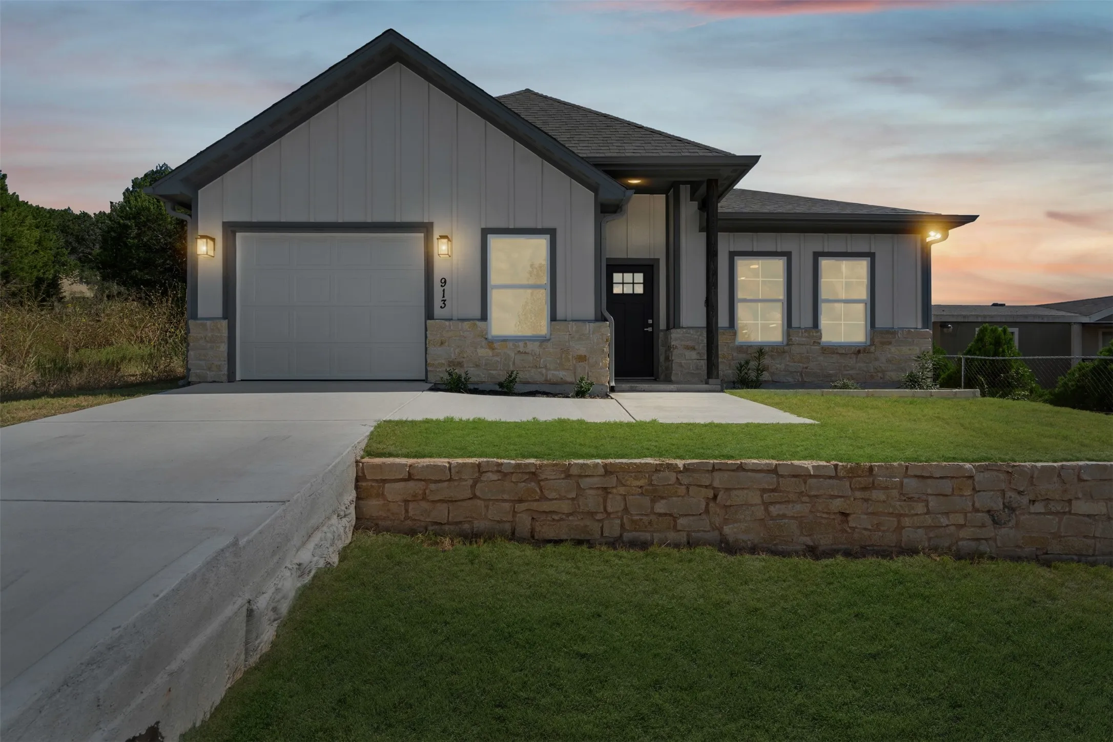 Single Family Residence For Sale in Hood County , 913 Pease River Drive, Granbury, Texas 76048, 3 Bedroom, 2 Bathroom, 1 Garage spaces, 1,369 Sqft, built in 2024, mls#21259448, Real Estate Agent in Granbury, Homes For Sale in Hood county, Homes For Sale in Granbury, Realtor in Granbury Texas, Real Estate Brokerage Independent Realty Texas, Luminita Cordes Realtor