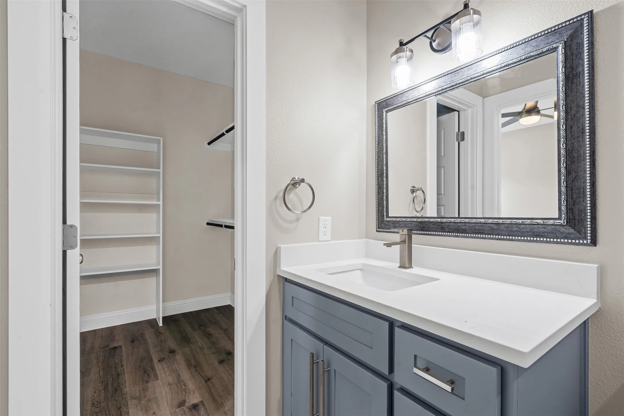 Single Family Residence For Sale in Hood County , 913 Pease River Drive, Granbury, Texas 76048, 3 Bedroom, 2 Bathroom, 1 Garage spaces, 1,369 Sqft, built in 2024, mls#21259448, Real Estate Agent in Granbury, Homes For Sale in Hood county, Homes For Sale in Granbury, Realtor in Granbury Texas, Real Estate Brokerage Independent Realty Texas, Luminita Cordes Realtor