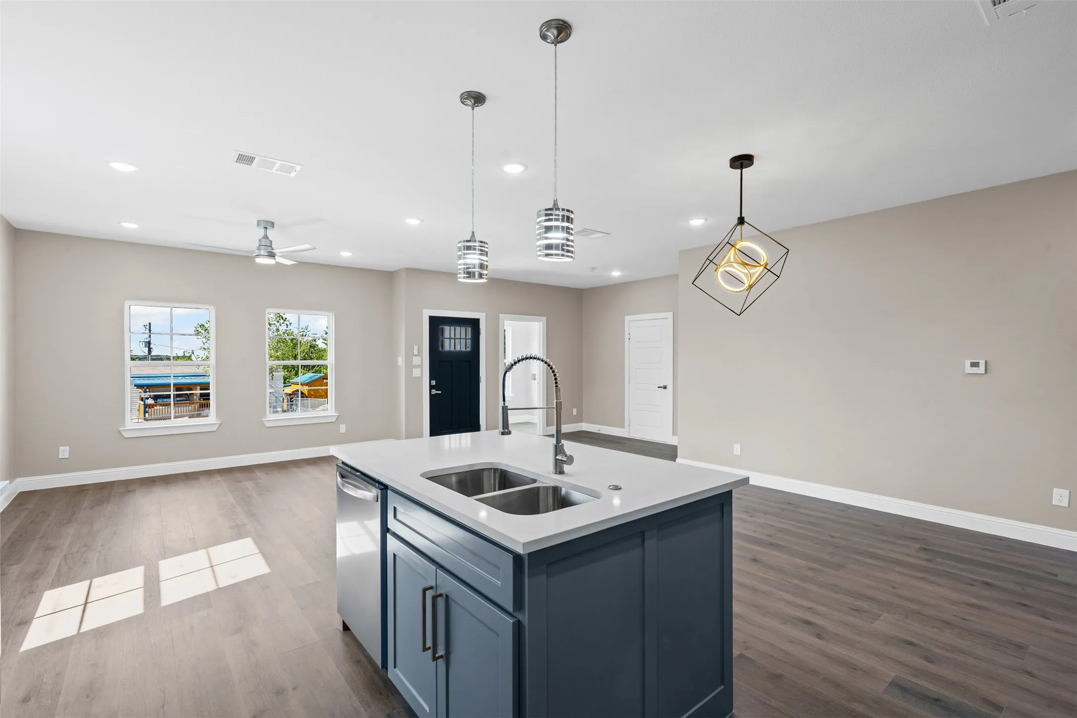 Single Family Residence For Sale in Hood County , 913 Pease River Drive, Granbury, Texas 76048, 3 Bedroom, 2 Bathroom, 1 Garage spaces, 1,369 Sqft, built in 2024, mls#21259448, Real Estate Agent in Granbury, Homes For Sale in Hood county, Homes For Sale in Granbury, Realtor in Granbury Texas, Real Estate Brokerage Independent Realty Texas, Luminita Cordes Realtor