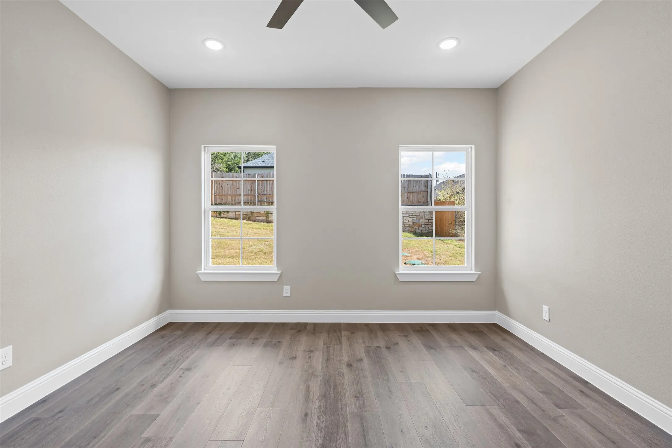 Single Family Residence For Sale in Hood County , 913 Pease River Drive, Granbury, Texas 76048, 3 Bedroom, 2 Bathroom, 1 Garage spaces, 1,369 Sqft, built in 2024, mls#21259448, Real Estate Agent in Granbury, Homes For Sale in Hood county, Homes For Sale in Granbury, Realtor in Granbury Texas, Real Estate Brokerage Independent Realty Texas, Luminita Cordes Realtor