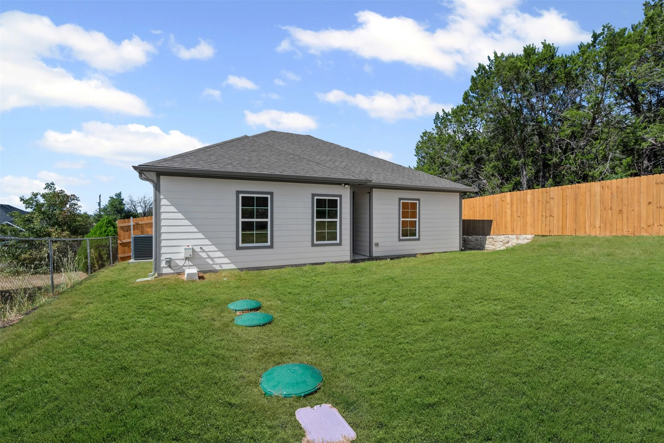 Single Family Residence For Sale in Hood County , 913 Pease River Drive, Granbury, Texas 76048, 3 Bedroom, 2 Bathroom, 1 Garage spaces, 1,369 Sqft, built in 2024, mls#21259448, Real Estate Agent in Granbury, Homes For Sale in Hood county, Homes For Sale in Granbury, Realtor in Granbury Texas, Real Estate Brokerage Independent Realty Texas, Luminita Cordes Realtor