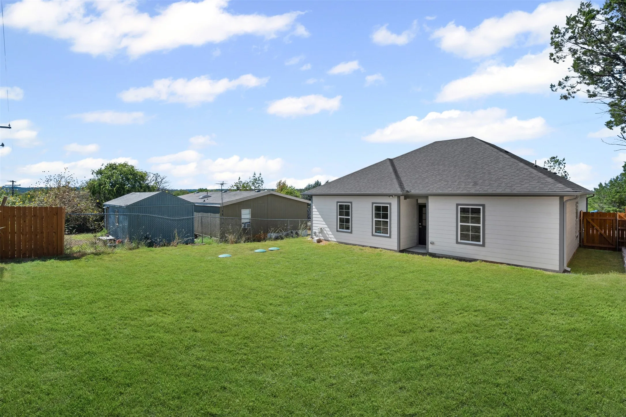 Single Family Residence For Sale in Hood County , 913 Pease River Drive, Granbury, Texas 76048, 3 Bedroom, 2 Bathroom, 1 Garage spaces, 1,369 Sqft, built in 2024, mls#21259448, Real Estate Agent in Granbury, Homes For Sale in Hood county, Homes For Sale in Granbury, Realtor in Granbury Texas, Real Estate Brokerage Independent Realty Texas, Luminita Cordes Realtor