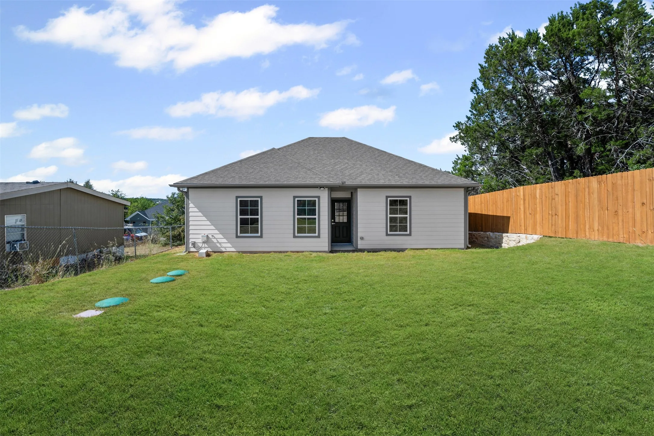 Single Family Residence For Sale in Hood County , 913 Pease River Drive, Granbury, Texas 76048, 3 Bedroom, 2 Bathroom, 1 Garage spaces, 1,369 Sqft, built in 2024, mls#21259448, Real Estate Agent in Granbury, Homes For Sale in Hood county, Homes For Sale in Granbury, Realtor in Granbury Texas, Real Estate Brokerage Independent Realty Texas, Luminita Cordes Realtor