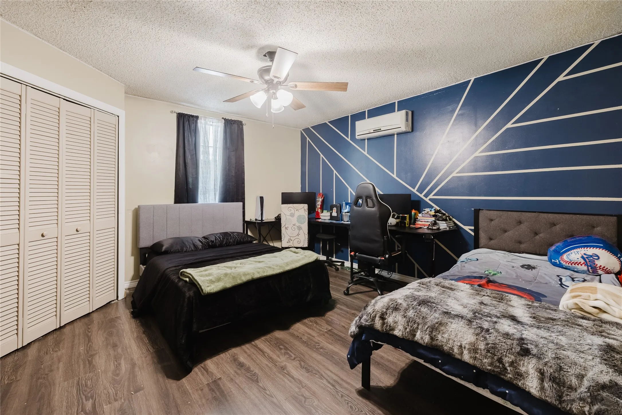 Single Family Residence For Sale in Eastland County , 201 E Plummer Street, Eastland, Texas 76448, 4 Bedroom, 2 Bathroom, 2 Garage spaces, 2,617 Sqft, built in 1920, mls#21266458, Real Estate Agent in Eastland, Homes For Sale in Eastland county, Homes For Sale in Eastland, Realtor in Eastland Texas, Real Estate Brokerage Independent Realty Texas, Luminita Cordes Realtor