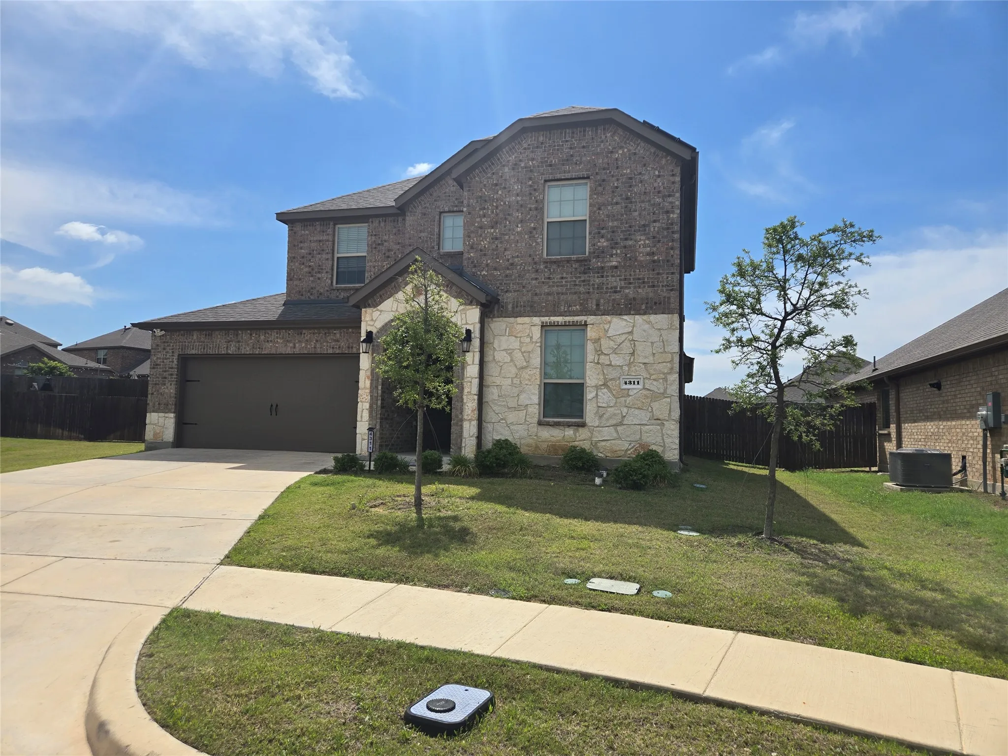Single Family Residence For Sale in Kaufman County , 4311 Shadow Drive, Forney, Texas 75126, 4 Bedrooms, 3 Bathrooms, 2 Garage spaces, 2,315 Sqft, built in 2022, Price $374,900, mls#21265438, Real Estate Agent in Forney, Homes For Sale in Kaufman county, Homes For Sale in Forney, Realtor in Forney Texas, Real Estate Brokerage Independent Realty Texas, Luminita Cordes Realtor