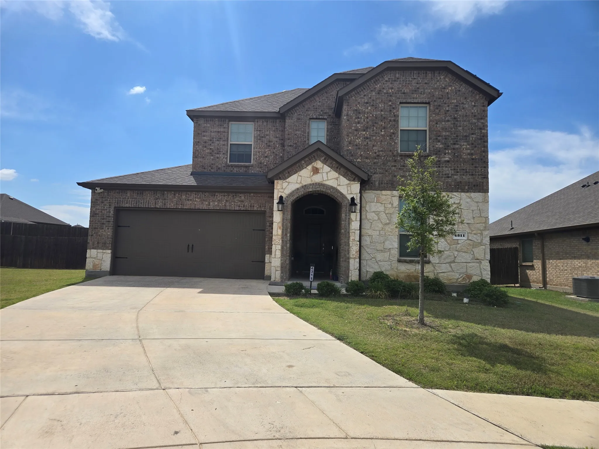 Single Family Residence For Sale in Kaufman County , 4311 Shadow Drive, Forney, Texas 75126, 4 Bedrooms, 3 Bathrooms, 2 Garage spaces, 2,315 Sqft, built in 2022, Price $374,900, mls#21265438, Real Estate Agent in Forney, Homes For Sale in Kaufman county, Homes For Sale in Forney, Realtor in Forney Texas, Real Estate Brokerage Independent Realty Texas, Luminita Cordes Realtor
