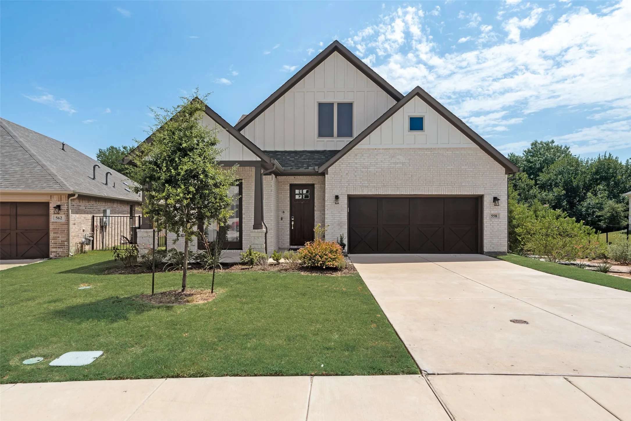Single Family Residence For Sale in Rockwall County , 558 Torrey Pines Circle, Heath, Texas 75032, 4 Bedroom, 3 Bathroom, 2 Garage spaces, 3,019 Sqft, built in 2021, mls#21265268, Real Estate Agent in Heath, Homes For Sale in Rockwall county, Homes For Sale in Heath, Realtor in Heath Texas, Real Estate Brokerage Independent Realty Texas, Luminita Cordes Realtor