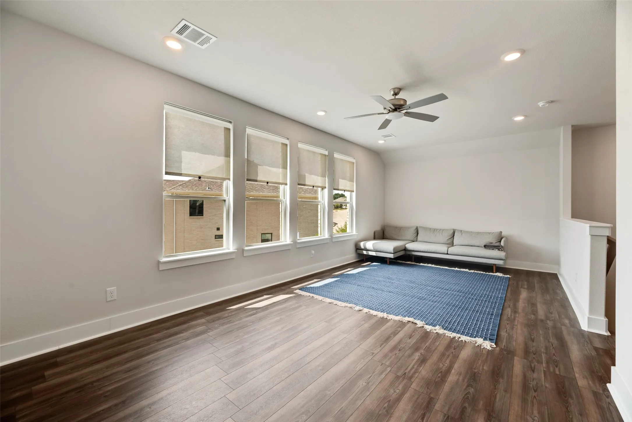Single Family Residence For Sale in Rockwall County , 558 Torrey Pines Circle, Heath, Texas 75032, 4 Bedroom, 3 Bathroom, 2 Garage spaces, 3,019 Sqft, built in 2021, mls#21265268, Real Estate Agent in Heath, Homes For Sale in Rockwall county, Homes For Sale in Heath, Realtor in Heath Texas, Real Estate Brokerage Independent Realty Texas, Luminita Cordes Realtor