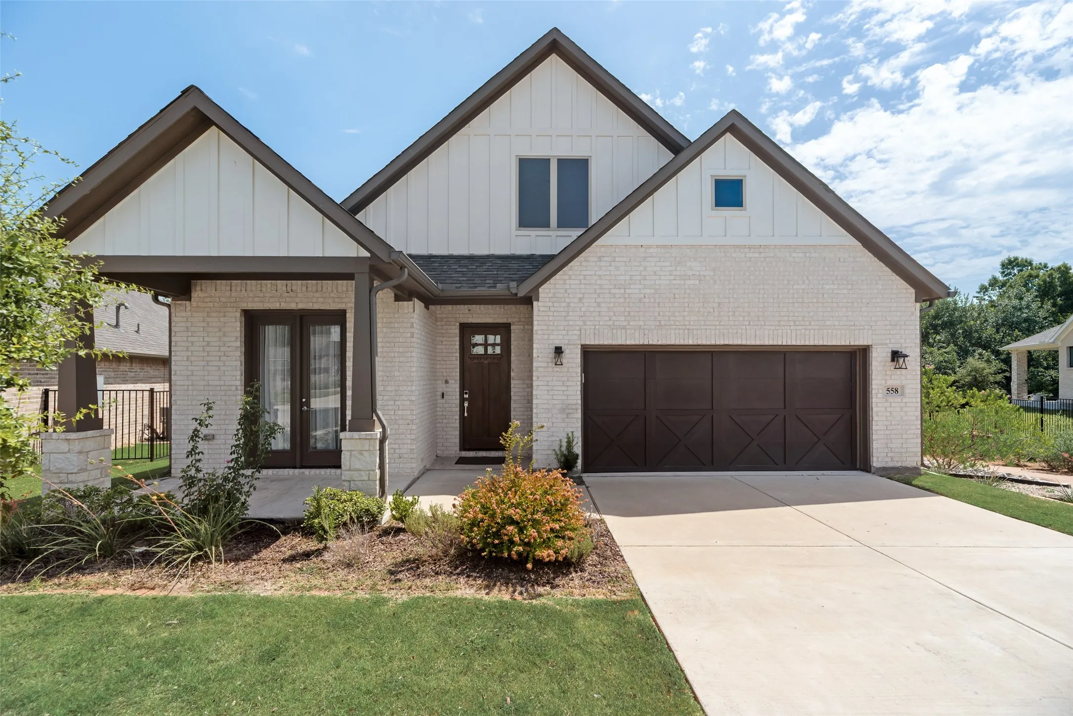 Single Family Residence For Sale in Rockwall County , 558 Torrey Pines Circle, Heath, Texas 75032, 4 Bedroom, 3 Bathroom, 2 Garage spaces, 3,019 Sqft, built in 2021, mls#21265268, Real Estate Agent in Heath, Homes For Sale in Rockwall county, Homes For Sale in Heath, Realtor in Heath Texas, Real Estate Brokerage Independent Realty Texas, Luminita Cordes Realtor