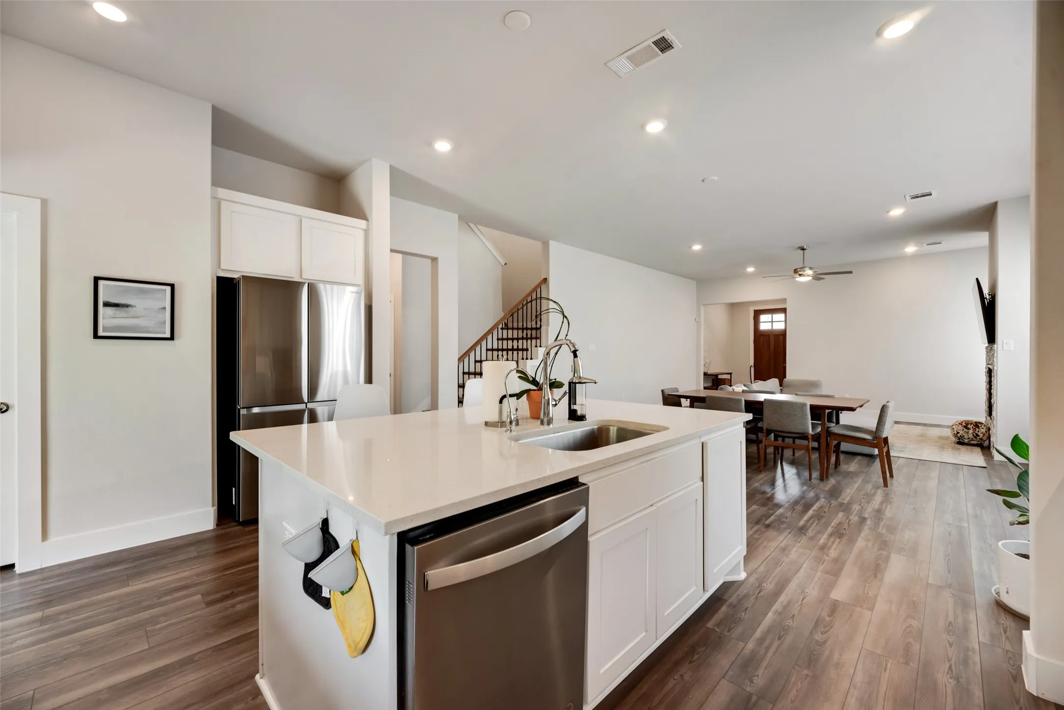 Single Family Residence For Sale in Rockwall County , 558 Torrey Pines Circle, Heath, Texas 75032, 4 Bedroom, 3 Bathroom, 2 Garage spaces, 3,019 Sqft, built in 2021, mls#21265268, Real Estate Agent in Heath, Homes For Sale in Rockwall county, Homes For Sale in Heath, Realtor in Heath Texas, Real Estate Brokerage Independent Realty Texas, Luminita Cordes Realtor
