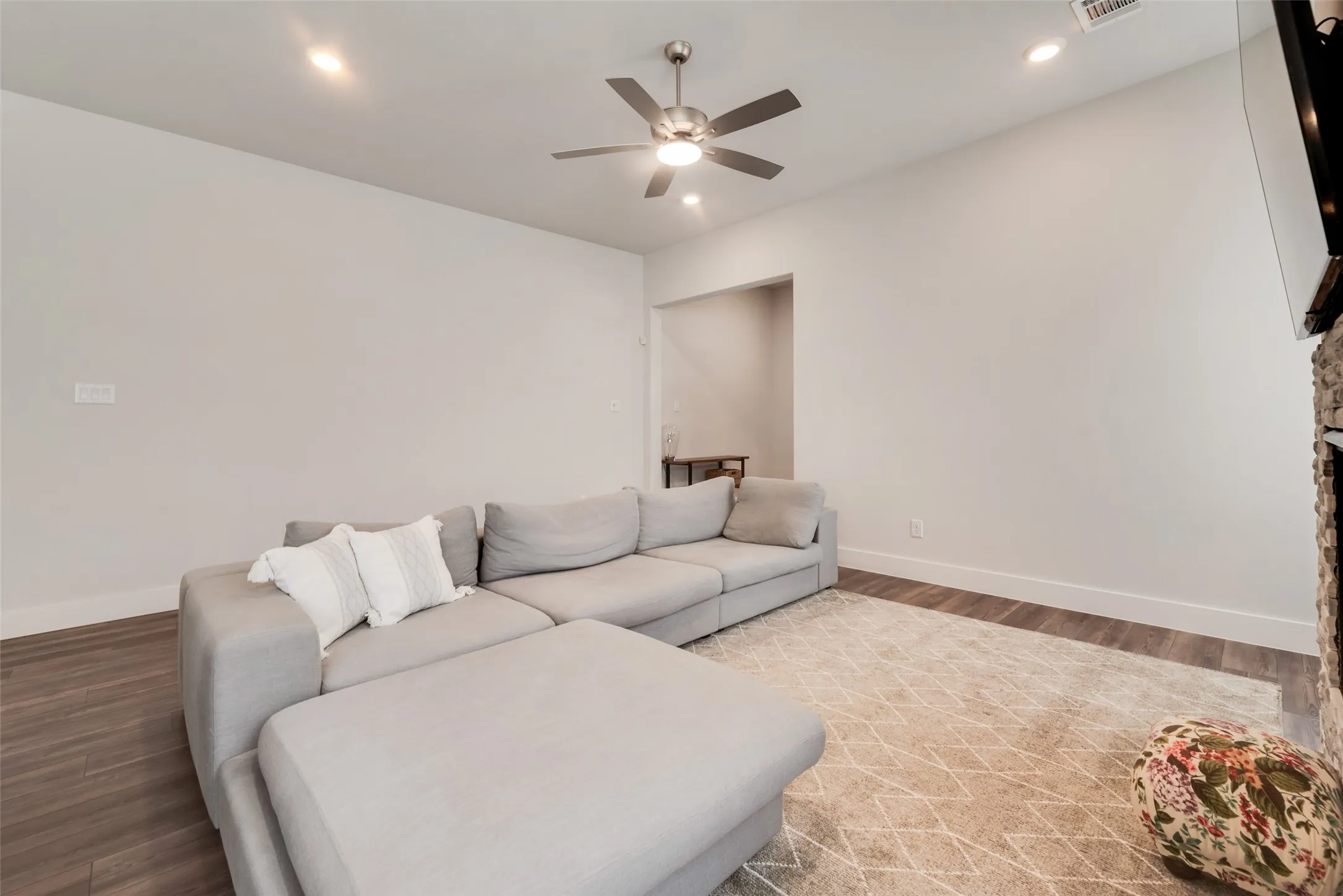 Single Family Residence For Sale in Rockwall County , 558 Torrey Pines Circle, Heath, Texas 75032, 4 Bedroom, 3 Bathroom, 2 Garage spaces, 3,019 Sqft, built in 2021, mls#21265268, Real Estate Agent in Heath, Homes For Sale in Rockwall county, Homes For Sale in Heath, Realtor in Heath Texas, Real Estate Brokerage Independent Realty Texas, Luminita Cordes Realtor