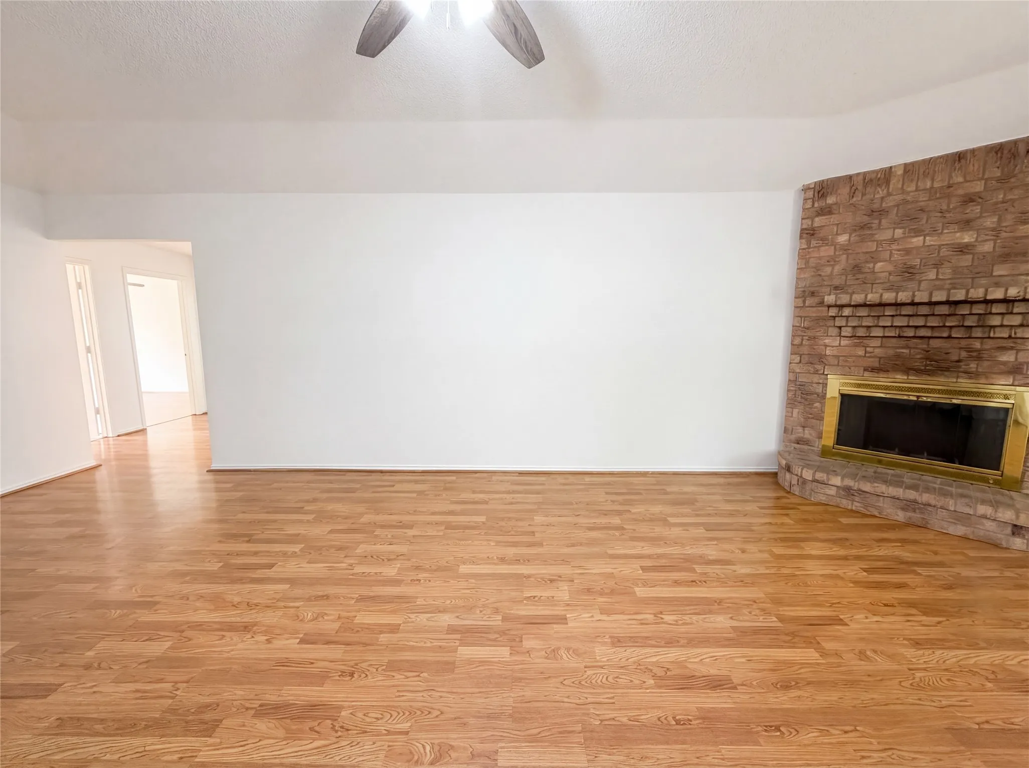Single Family Residence For Sale in Tarrant County , 1233 Windy Meadows Drive, Burleson, Texas 76028, 3 Bedroom, 2 Bathroom, 2 Garage spaces, 1,351 Sqft, built in 1993, mls#21266551, Real Estate Agent in Burleson, Homes For Sale in Tarrant county, Homes For Sale in Burleson, Realtor in Burleson Texas, Real Estate Brokerage Independent Realty Texas, Luminita Cordes Realtor
