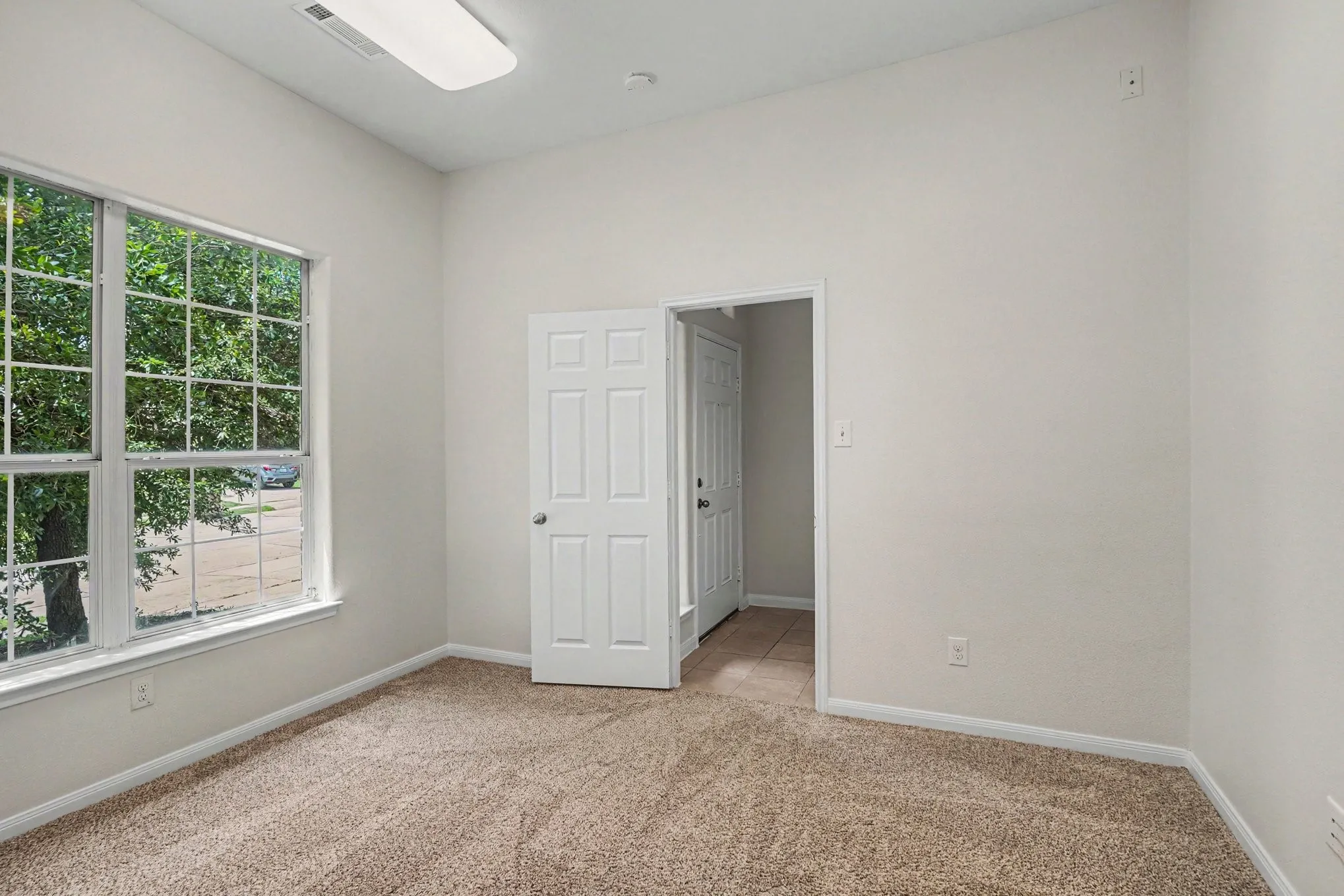 Single Family Residence For Sale in Denton County , 335 Quail Crossing Drive, Sanger, Texas 76266, 4 Bedroom, 2 Bathroom, 2 Garage spaces, 2,116 Sqft, built in 2012, mls#21265812, Real Estate Agent in Sanger, Homes For Sale in Denton county, Homes For Sale in Sanger, Realtor in Sanger Texas, Real Estate Brokerage Independent Realty Texas, Luminita Cordes Realtor