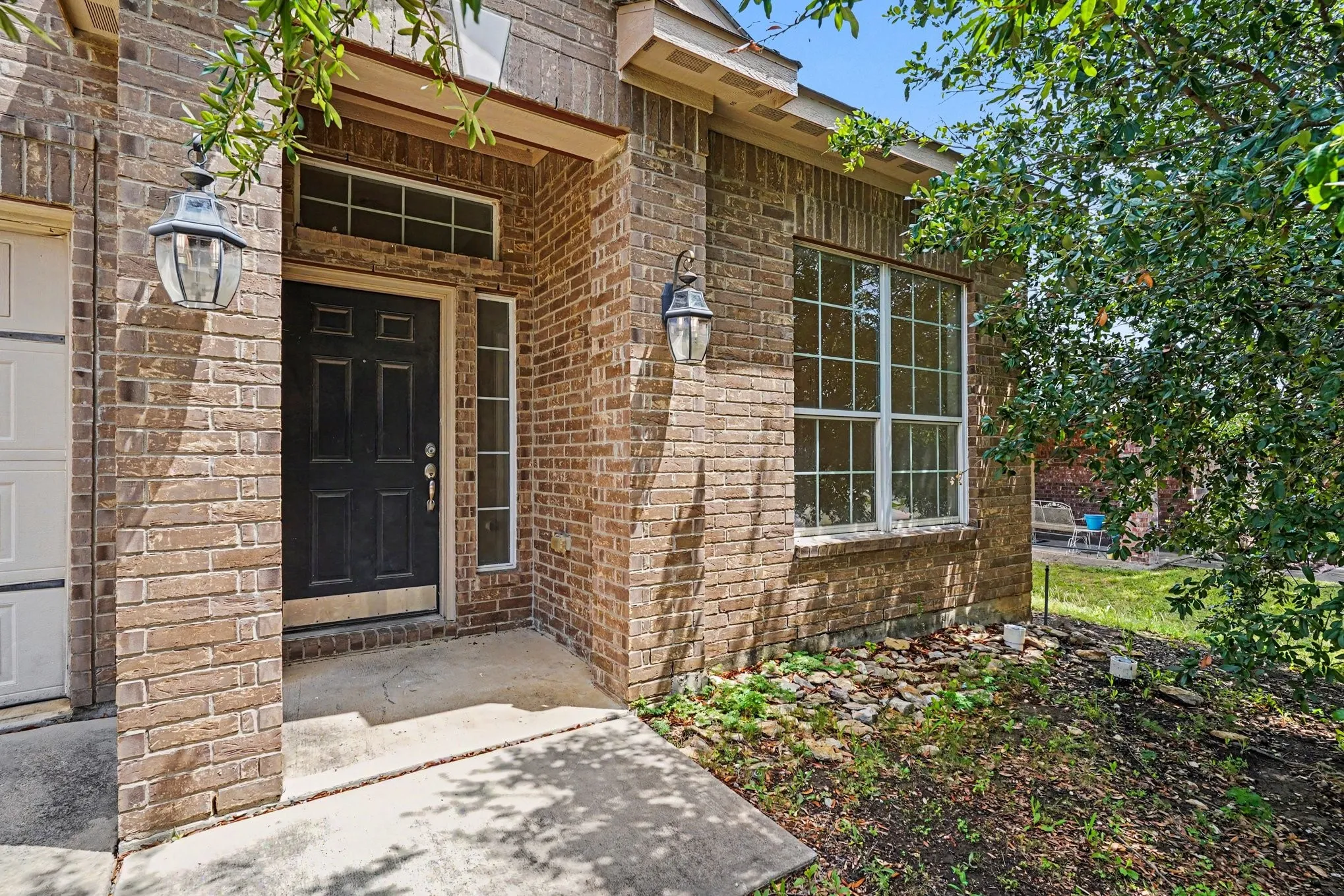 Single Family Residence For Sale in Denton County , 335 Quail Crossing Drive, Sanger, Texas 76266, 4 Bedroom, 2 Bathroom, 2 Garage spaces, 2,116 Sqft, built in 2012, mls#21265812, Real Estate Agent in Sanger, Homes For Sale in Denton county, Homes For Sale in Sanger, Realtor in Sanger Texas, Real Estate Brokerage Independent Realty Texas, Luminita Cordes Realtor