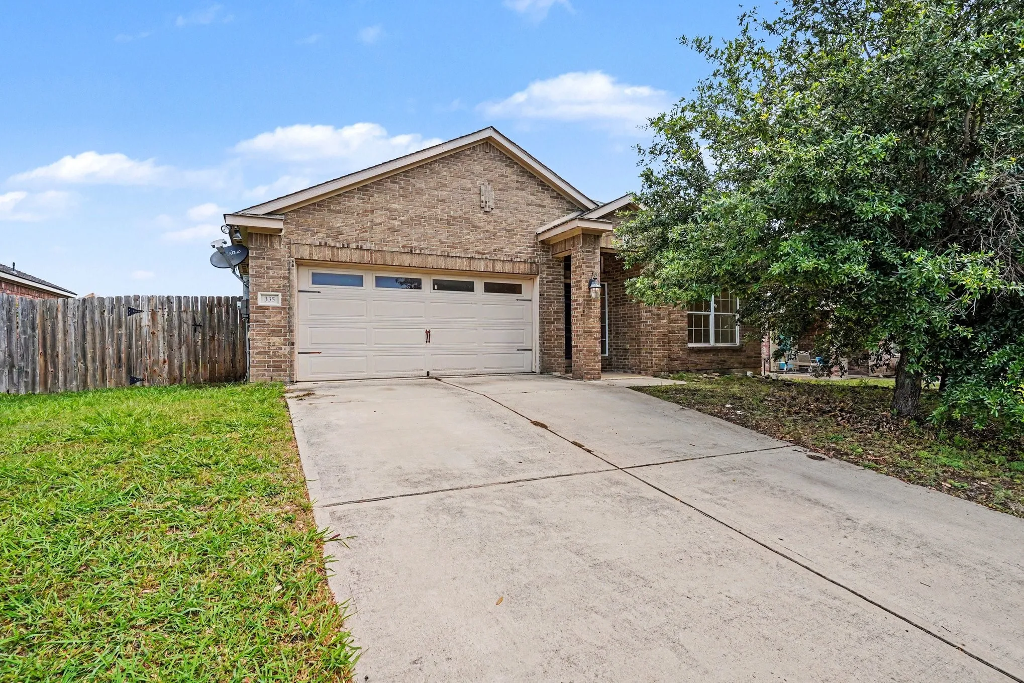 Single Family Residence For Sale in Denton County , 335 Quail Crossing Drive, Sanger, Texas 76266, 4 Bedroom, 2 Bathroom, 2 Garage spaces, 2,116 Sqft, built in 2012, mls#21265812, Real Estate Agent in Sanger, Homes For Sale in Denton county, Homes For Sale in Sanger, Realtor in Sanger Texas, Real Estate Brokerage Independent Realty Texas, Luminita Cordes Realtor