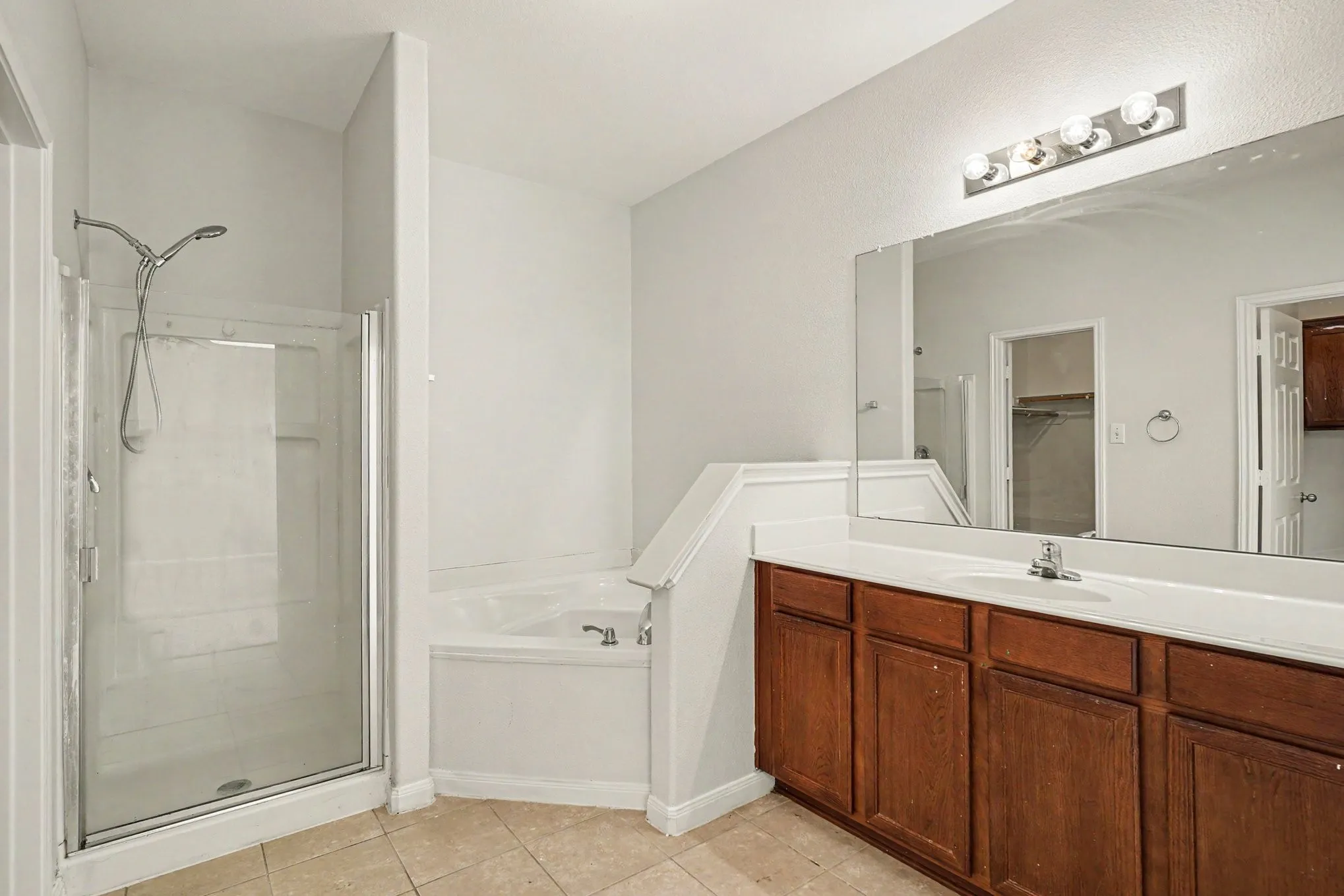 Single Family Residence For Sale in Denton County , 335 Quail Crossing Drive, Sanger, Texas 76266, 4 Bedroom, 2 Bathroom, 2 Garage spaces, 2,116 Sqft, built in 2012, mls#21265812, Real Estate Agent in Sanger, Homes For Sale in Denton county, Homes For Sale in Sanger, Realtor in Sanger Texas, Real Estate Brokerage Independent Realty Texas, Luminita Cordes Realtor