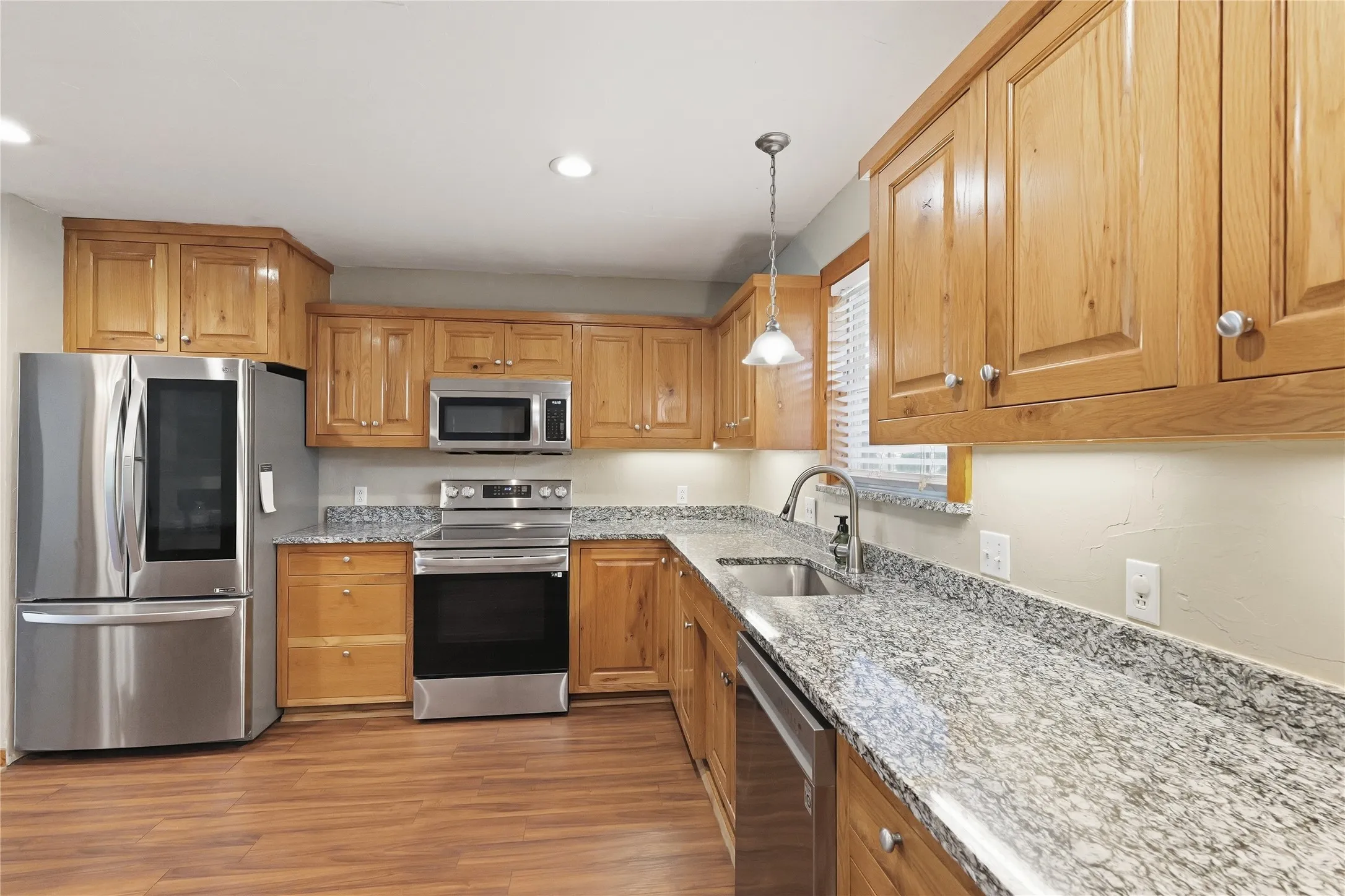 Single Family Residence For Sale in Parker County , 1528 Tidwell Road, Brock, Texas 76087, 3 Bedrooms, 3 Bathrooms, Garage spaces, 2,091 Sqft, built in 2002, Price $495,000, mls#21264237, Real Estate Agent in Brock, Homes For Sale in Parker county, Homes For Sale in Brock, Realtor in Brock Texas, Real Estate Brokerage Independent Realty Texas, Luminita Cordes Realtor
