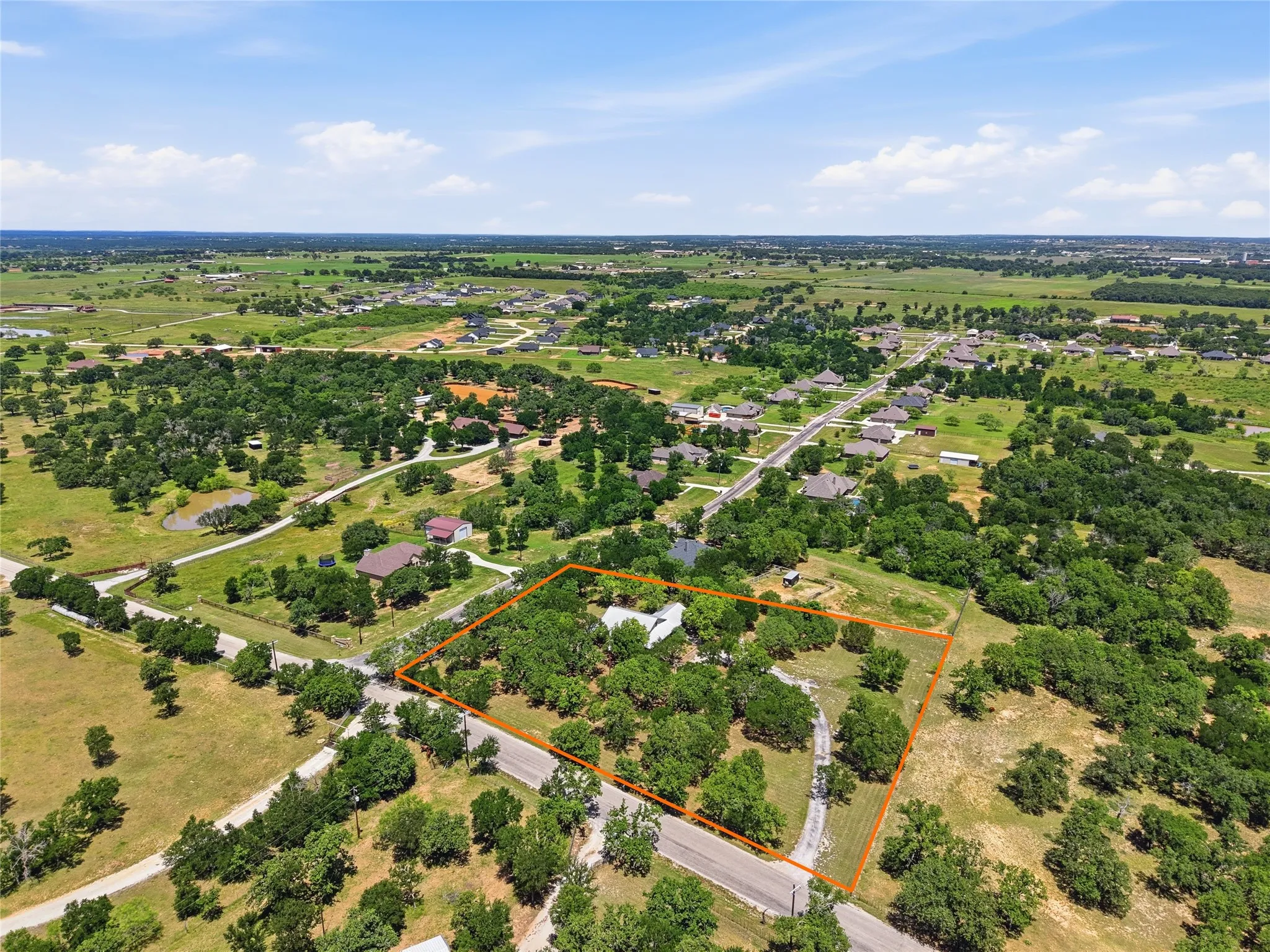 Single Family Residence For Sale in Parker County , 1528 Tidwell Road, Brock, Texas 76087, 3 Bedrooms, 3 Bathrooms, Garage spaces, 2,091 Sqft, built in 2002, Price $495,000, mls#21264237, Real Estate Agent in Brock, Homes For Sale in Parker county, Homes For Sale in Brock, Realtor in Brock Texas, Real Estate Brokerage Independent Realty Texas, Luminita Cordes Realtor
