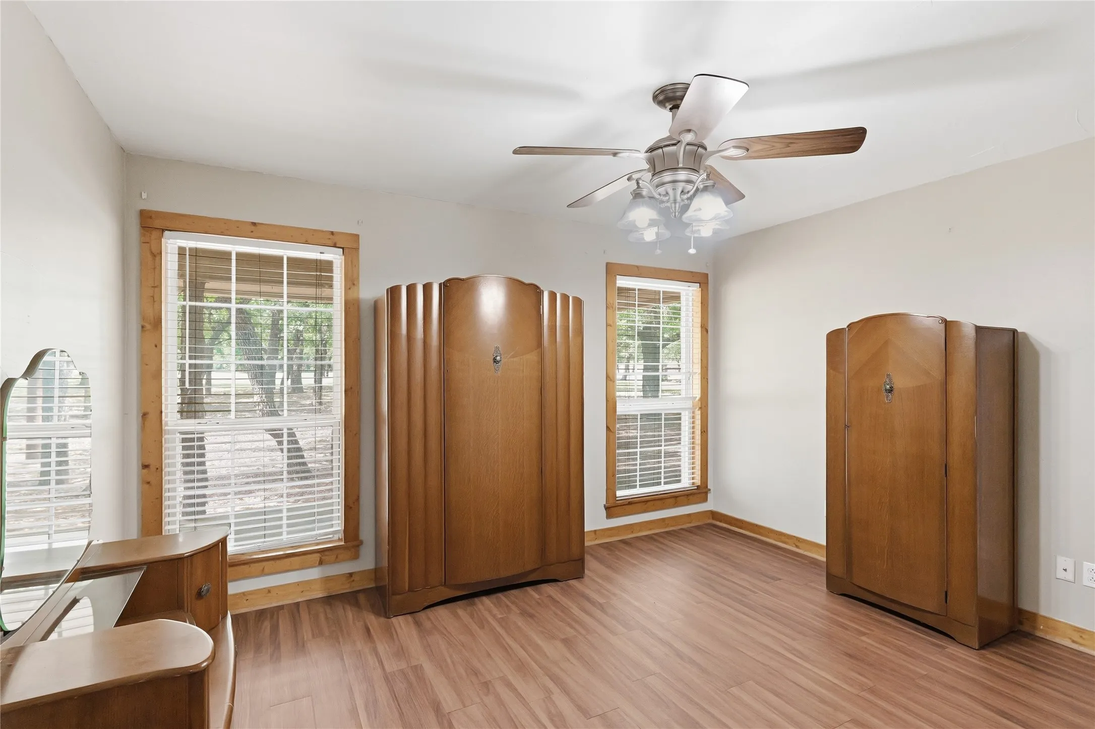 Single Family Residence For Sale in Parker County , 1528 Tidwell Road, Brock, Texas 76087, 3 Bedrooms, 3 Bathrooms, Garage spaces, 2,091 Sqft, built in 2002, Price $495,000, mls#21264237, Real Estate Agent in Brock, Homes For Sale in Parker county, Homes For Sale in Brock, Realtor in Brock Texas, Real Estate Brokerage Independent Realty Texas, Luminita Cordes Realtor