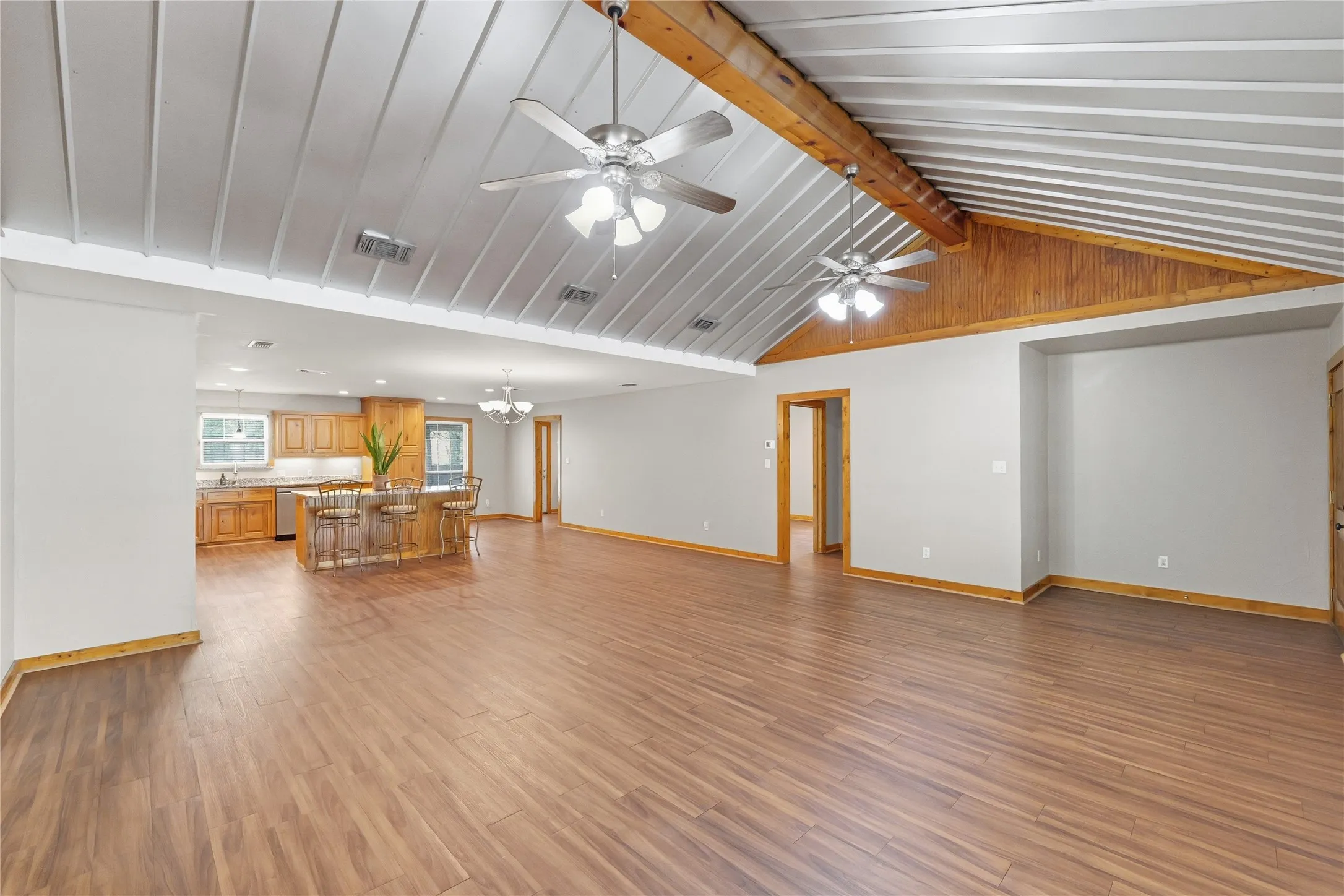 Single Family Residence For Sale in Parker County , 1528 Tidwell Road, Brock, Texas 76087, 3 Bedrooms, 3 Bathrooms, Garage spaces, 2,091 Sqft, built in 2002, Price $495,000, mls#21264237, Real Estate Agent in Brock, Homes For Sale in Parker county, Homes For Sale in Brock, Realtor in Brock Texas, Real Estate Brokerage Independent Realty Texas, Luminita Cordes Realtor