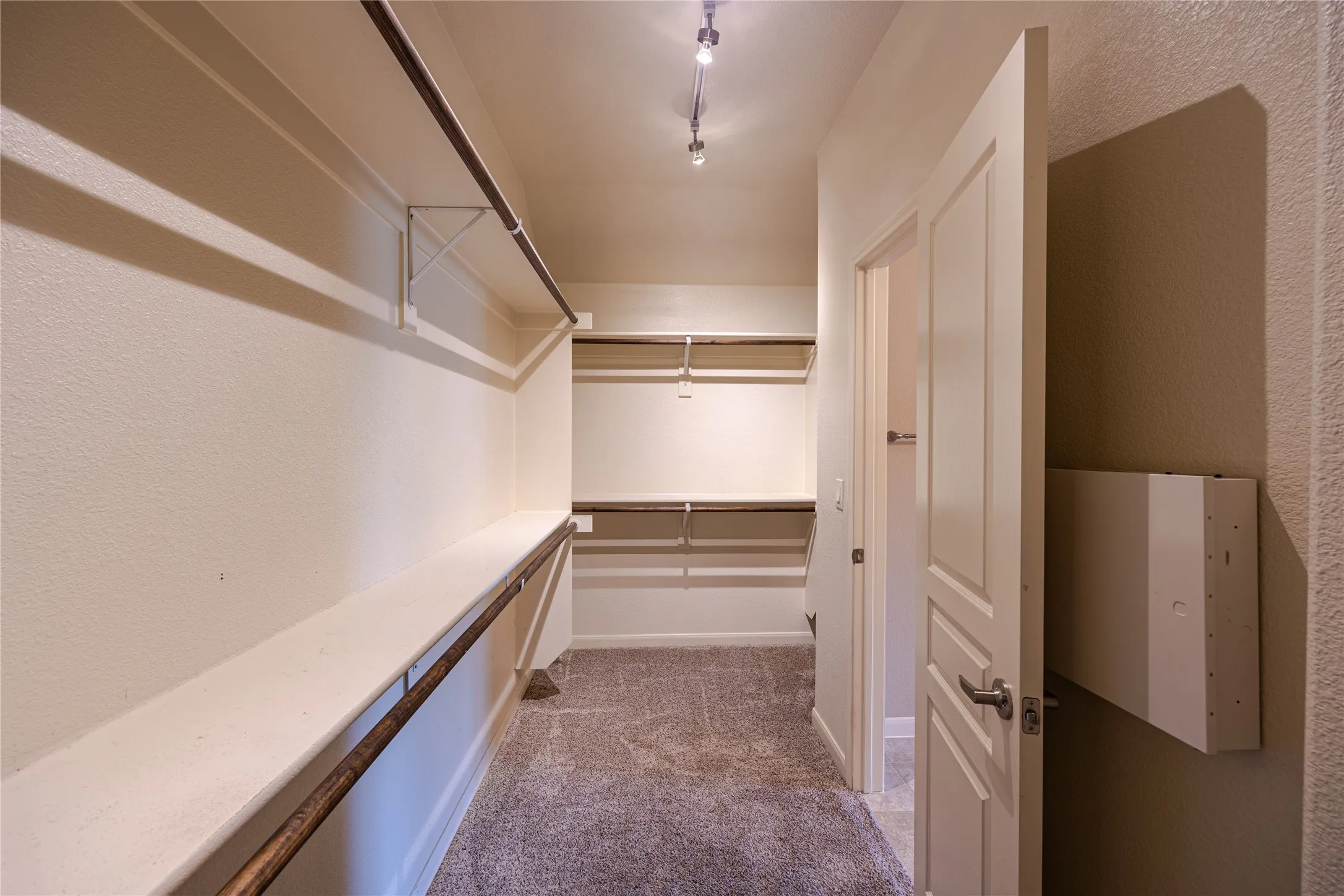 Single Family Residence For Rent in Collin County , 1141 Kingston Court, Anna, Texas 75409, 3 Bedroom, 2 Bathroom, 2 Garage spaces, 1,678 Sqft, built in 2016, mls#21249116, Real Estate Agent in Anna, Homes For Rent in Collin county, Homes For Rent in Anna, Realtor in Anna Texas, Real Estate Brokerage Independent Realty Texas, Luminita Cordes Realtor