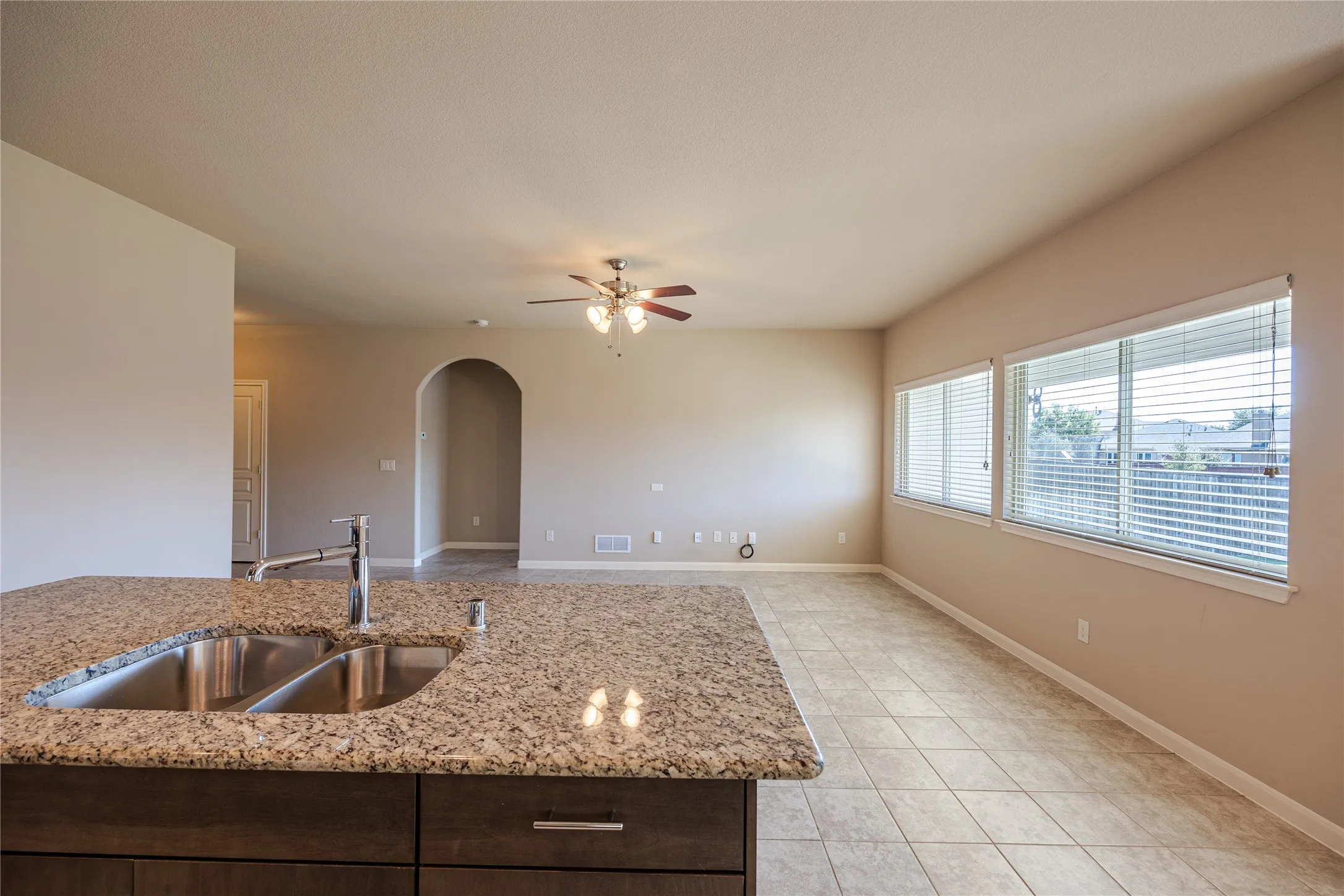 Single Family Residence For Rent in Collin County , 1141 Kingston Court, Anna, Texas 75409, 3 Bedroom, 2 Bathroom, 2 Garage spaces, 1,678 Sqft, built in 2016, mls#21249116, Real Estate Agent in Anna, Homes For Rent in Collin county, Homes For Rent in Anna, Realtor in Anna Texas, Real Estate Brokerage Independent Realty Texas, Luminita Cordes Realtor