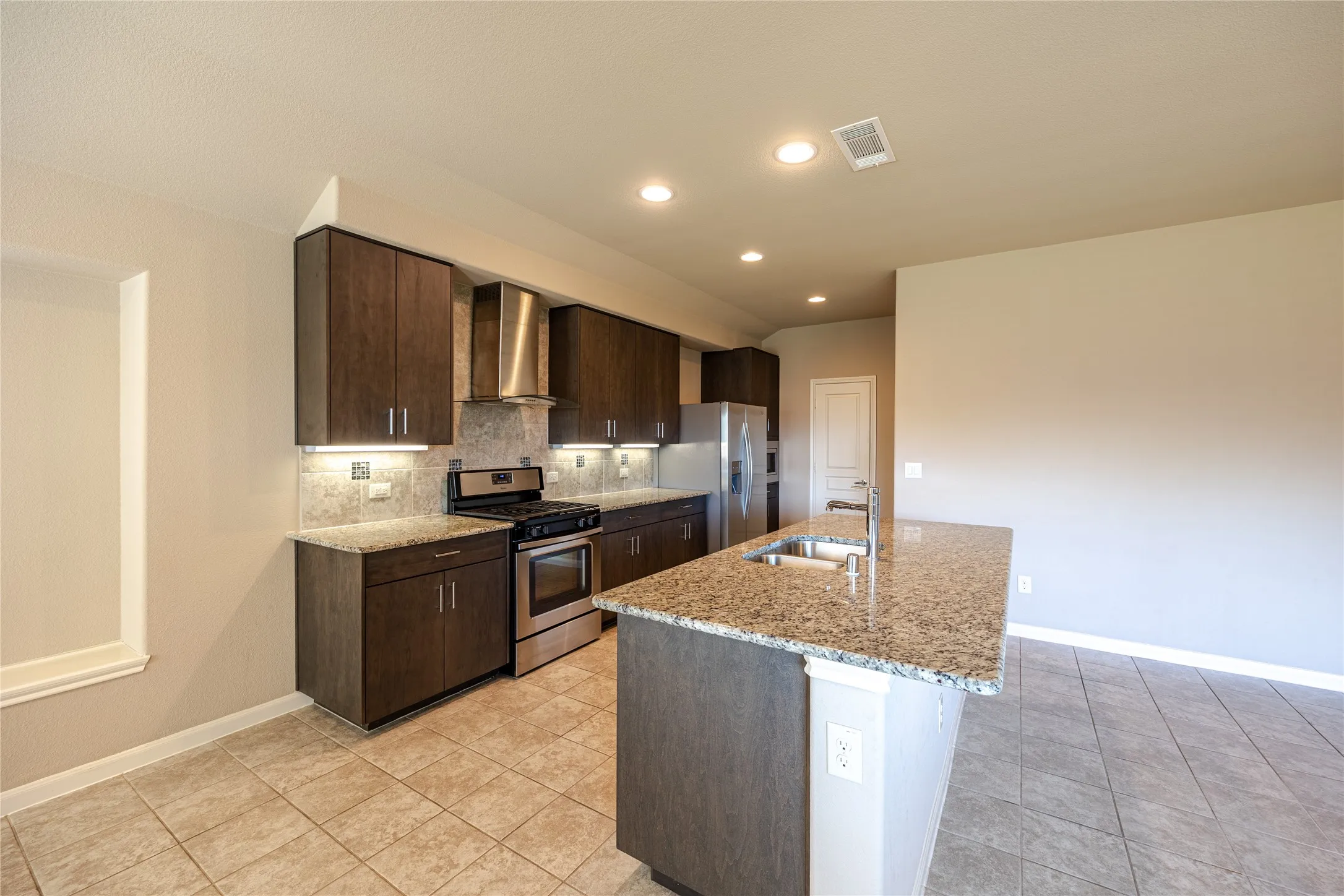 Single Family Residence For Rent in Collin County , 1141 Kingston Court, Anna, Texas 75409, 3 Bedroom, 2 Bathroom, 2 Garage spaces, 1,678 Sqft, built in 2016, mls#21249116, Real Estate Agent in Anna, Homes For Rent in Collin county, Homes For Rent in Anna, Realtor in Anna Texas, Real Estate Brokerage Independent Realty Texas, Luminita Cordes Realtor