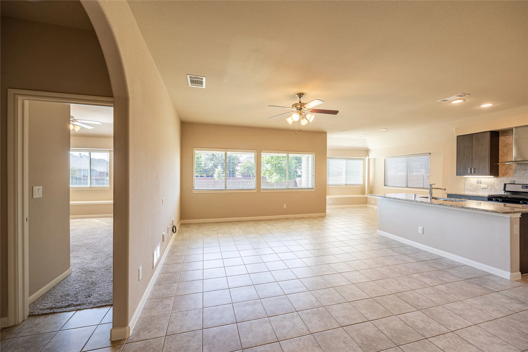 Single Family Residence For Rent in Collin County , 1141 Kingston Court, Anna, Texas 75409, 3 Bedroom, 2 Bathroom, 2 Garage spaces, 1,678 Sqft, built in 2016, mls#21249116, Real Estate Agent in Anna, Homes For Rent in Collin county, Homes For Rent in Anna, Realtor in Anna Texas, Real Estate Brokerage Independent Realty Texas, Luminita Cordes Realtor