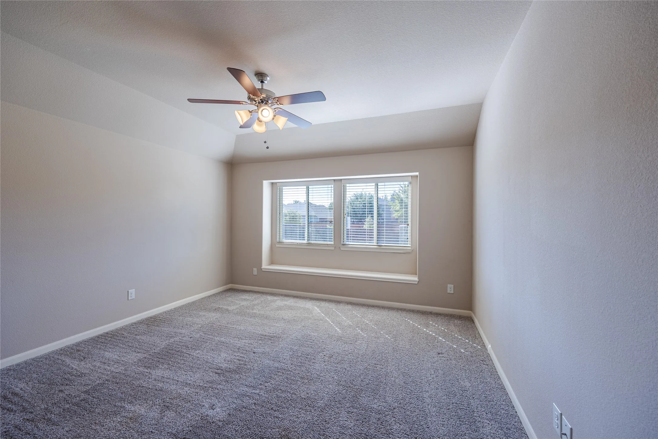 Single Family Residence For Rent in Collin County , 1141 Kingston Court, Anna, Texas 75409, 3 Bedroom, 2 Bathroom, 2 Garage spaces, 1,678 Sqft, built in 2016, mls#21249116, Real Estate Agent in Anna, Homes For Rent in Collin county, Homes For Rent in Anna, Realtor in Anna Texas, Real Estate Brokerage Independent Realty Texas, Luminita Cordes Realtor