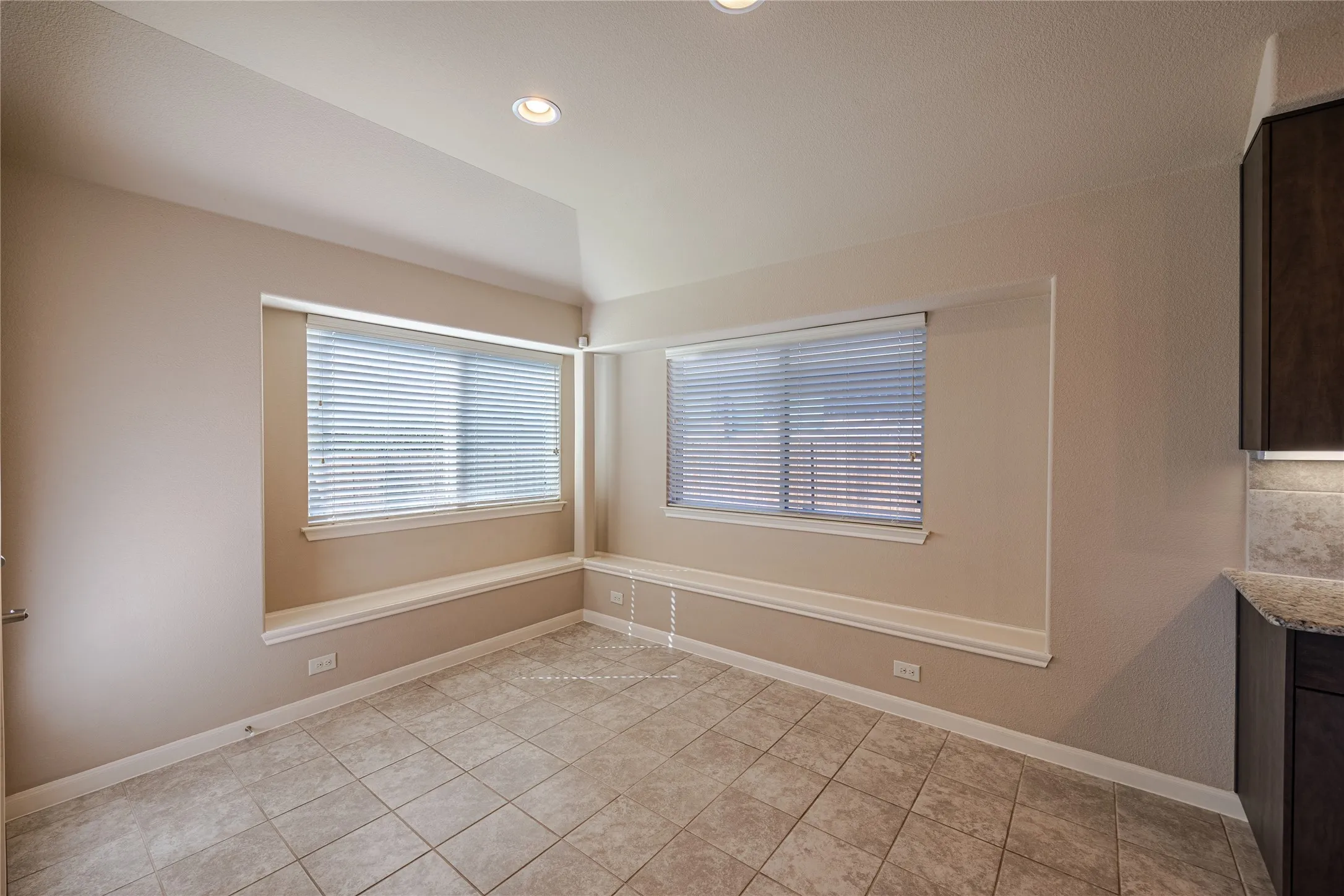 Single Family Residence For Rent in Collin County , 1141 Kingston Court, Anna, Texas 75409, 3 Bedroom, 2 Bathroom, 2 Garage spaces, 1,678 Sqft, built in 2016, mls#21249116, Real Estate Agent in Anna, Homes For Rent in Collin county, Homes For Rent in Anna, Realtor in Anna Texas, Real Estate Brokerage Independent Realty Texas, Luminita Cordes Realtor