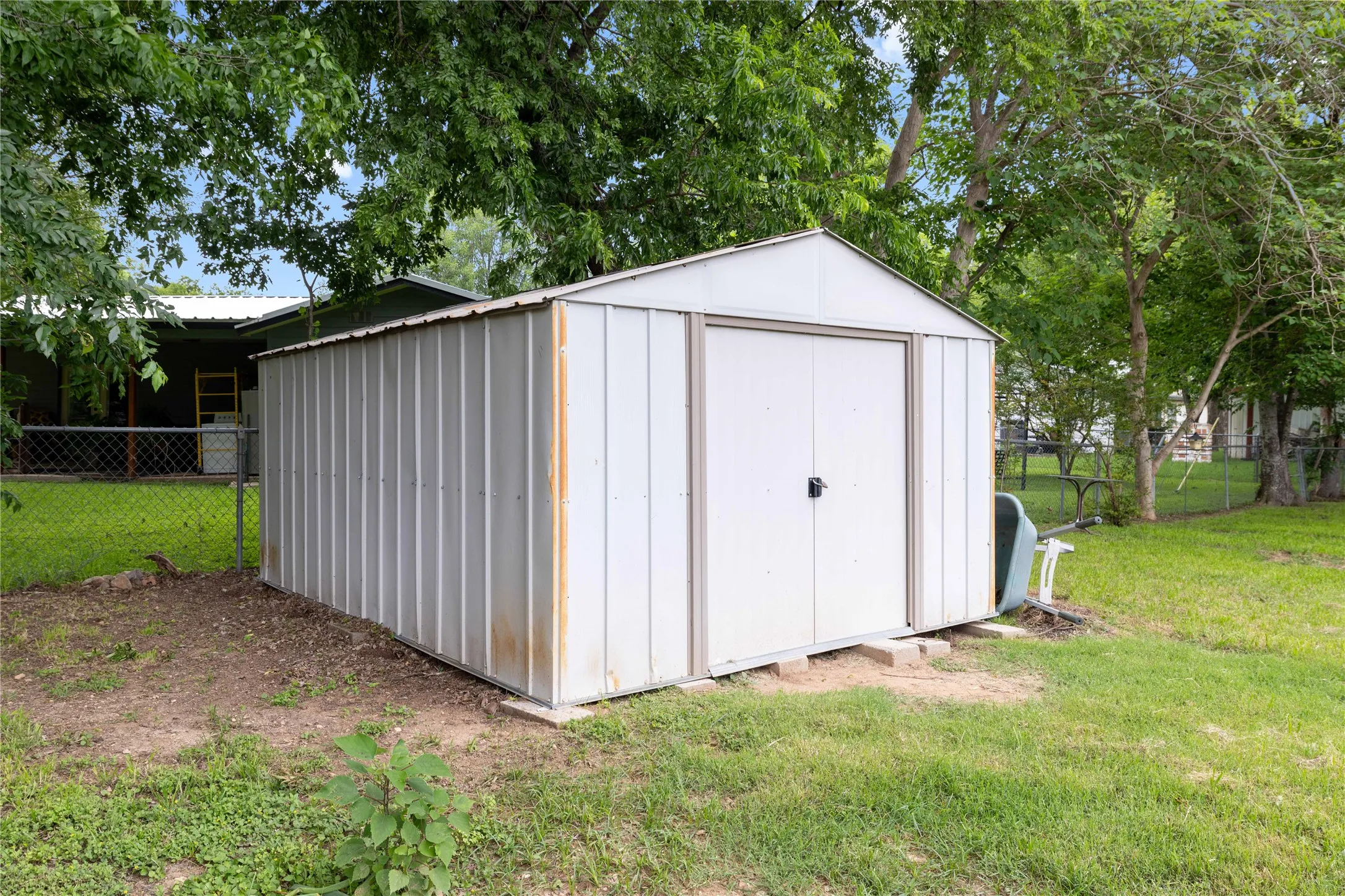 Single Family Residence For Sale in Brown County , 2808 1st Street, Brownwood, Texas 76801, 3 Bedroom, 2 Bathroom, 1 Garage spaces, 999 Sqft, built in 1960, mls#21265162, Real Estate Agent in Brownwood, Homes For Sale in Brown county, Homes For Sale in Brownwood, Realtor in Brownwood Texas, Real Estate Brokerage Independent Realty Texas, Luminita Cordes Realtor