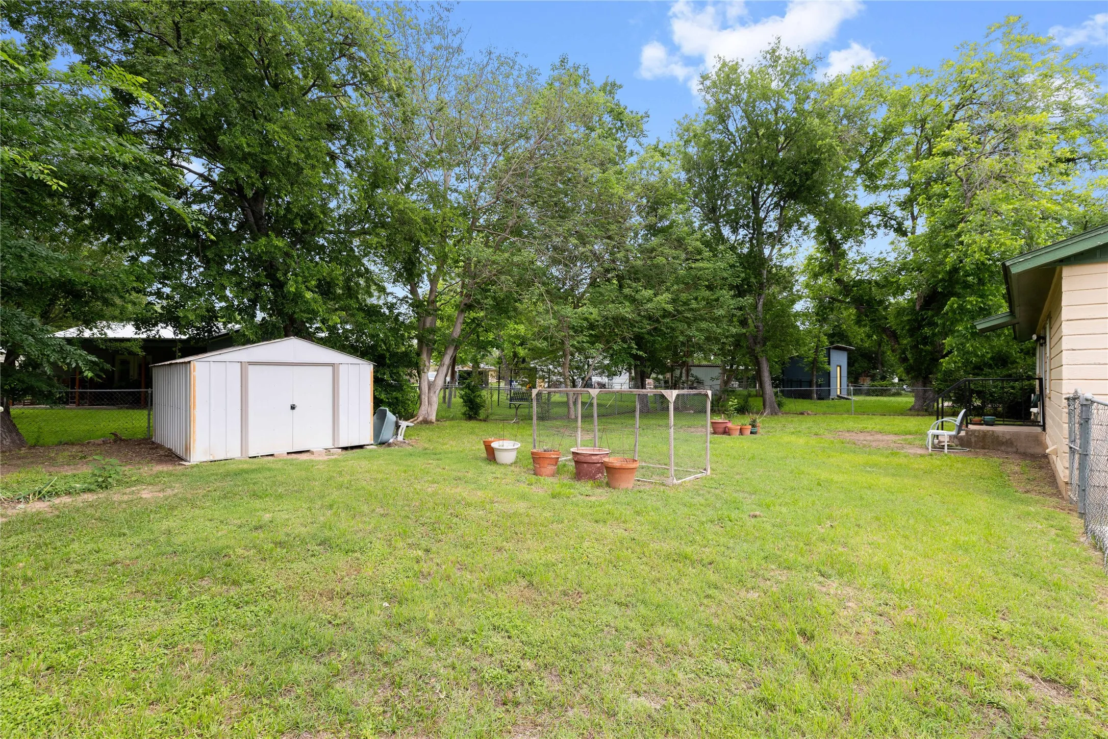 Single Family Residence For Sale in Brown County , 2808 1st Street, Brownwood, Texas 76801, 3 Bedroom, 2 Bathroom, 1 Garage spaces, 999 Sqft, built in 1960, mls#21265162, Real Estate Agent in Brownwood, Homes For Sale in Brown county, Homes For Sale in Brownwood, Realtor in Brownwood Texas, Real Estate Brokerage Independent Realty Texas, Luminita Cordes Realtor