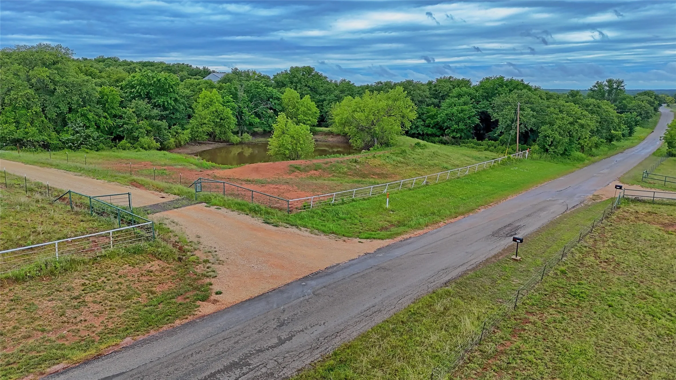 Farm For Sale in Montague County , 2930 N Greenbrier Road, Nocona, Texas 76255, 3 Bedroom, 3 Bathroom, Garage spaces, 2,553 Sqft, built in 2020, mls#21266472, Real Estate Agent in Nocona, Homes For Sale in Montague county, Homes For Sale in Nocona, Realtor in Nocona Texas, Real Estate Brokerage Independent Realty Texas, Luminita Cordes Realtor