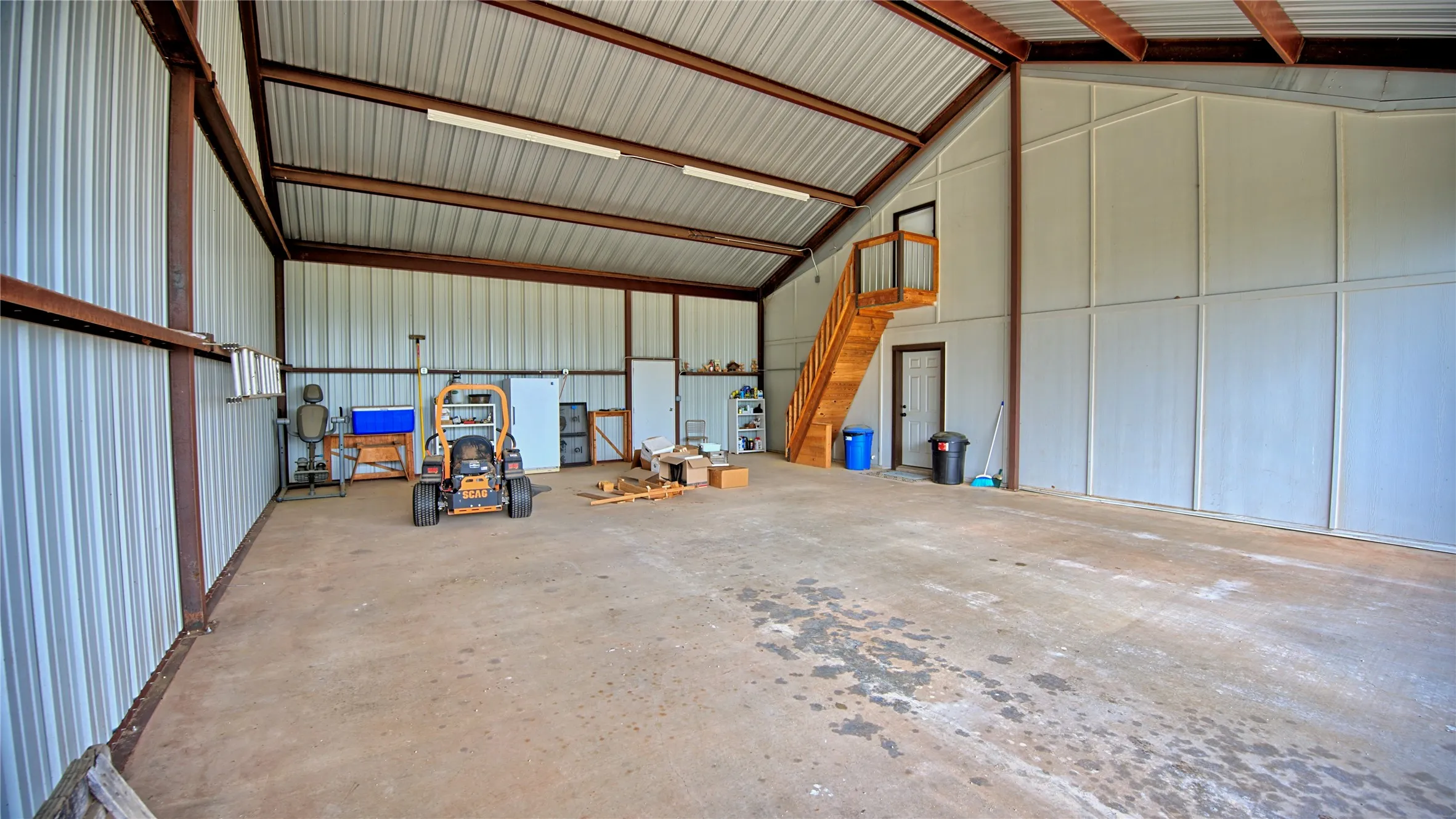 Farm For Sale in Montague County , 2930 N Greenbrier Road, Nocona, Texas 76255, 3 Bedroom, 3 Bathroom, Garage spaces, 2,553 Sqft, built in 2020, mls#21266472, Real Estate Agent in Nocona, Homes For Sale in Montague county, Homes For Sale in Nocona, Realtor in Nocona Texas, Real Estate Brokerage Independent Realty Texas, Luminita Cordes Realtor