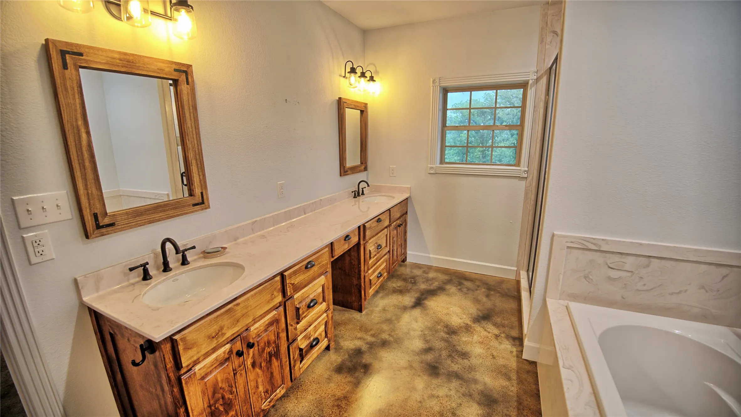 Farm For Sale in Montague County , 2930 N Greenbrier Road, Nocona, Texas 76255, 3 Bedroom, 3 Bathroom, Garage spaces, 2,553 Sqft, built in 2020, mls#21266472, Real Estate Agent in Nocona, Homes For Sale in Montague county, Homes For Sale in Nocona, Realtor in Nocona Texas, Real Estate Brokerage Independent Realty Texas, Luminita Cordes Realtor