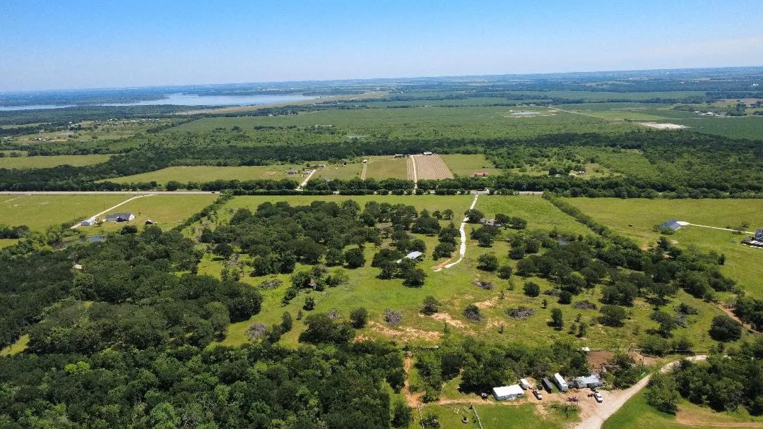 Lake Aquilla in view