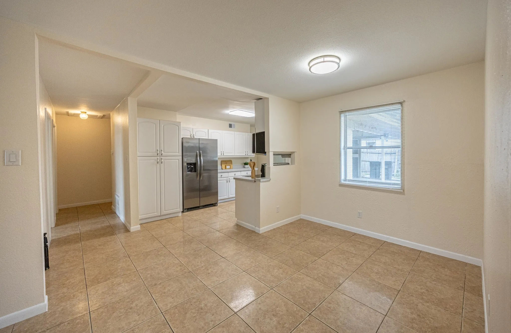 Single Family Residence For Sale in Tarrant County , 5405 Trail Lake Drive, Fort Worth, Texas 76133, 3 Bedroom, 2 Bathroom, Garage spaces, 1,181 Sqft, built in 1955, mls#21260360, Real Estate Agent in Fort Worth, Homes For Sale in Tarrant county, Homes For Sale in Fort Worth, Realtor in Fort Worth Texas, Real Estate Brokerage Independent Realty Texas, Luminita Cordes Realtor