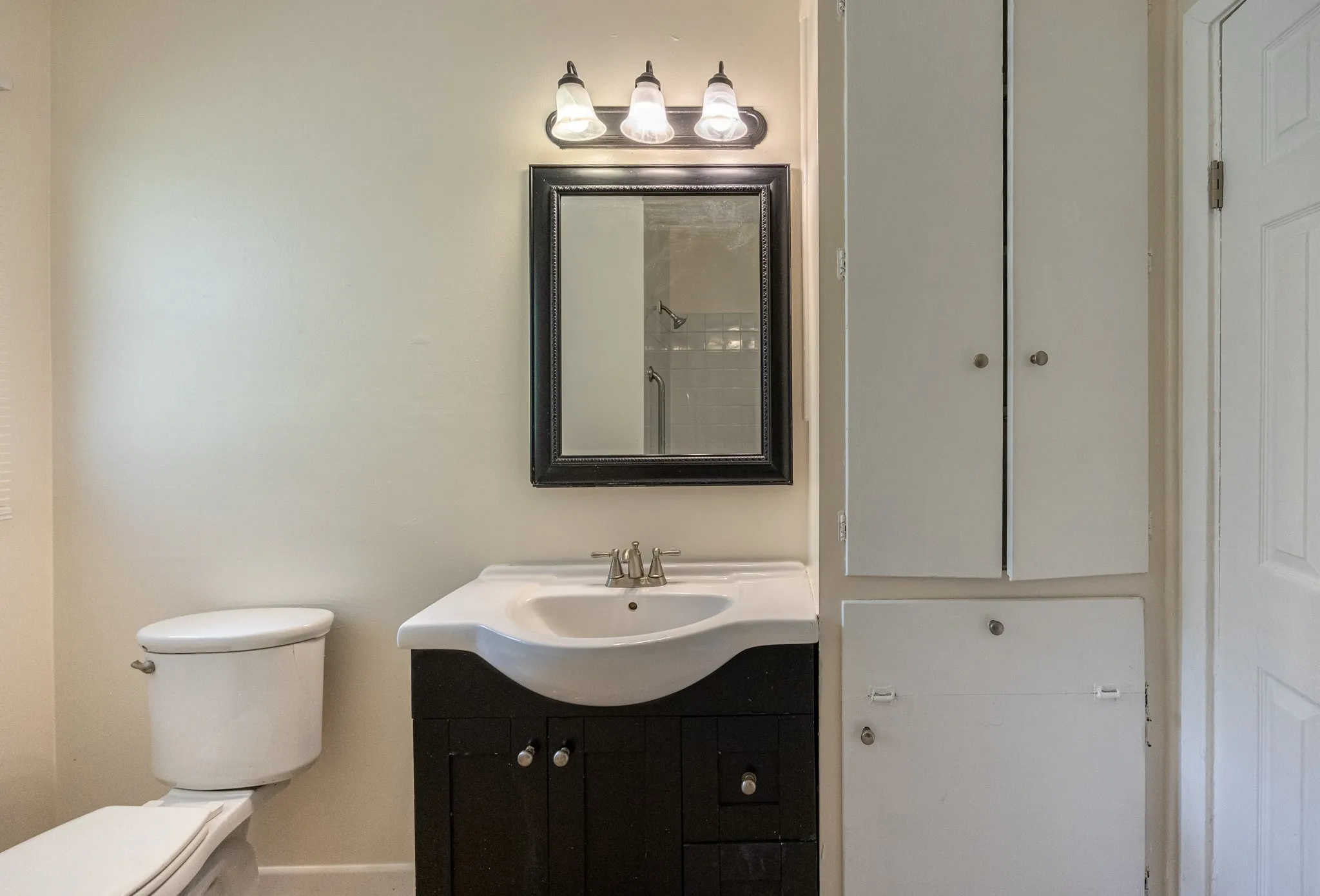 Single Family Residence For Sale in Tarrant County , 5405 Trail Lake Drive, Fort Worth, Texas 76133, 3 Bedroom, 2 Bathroom, Garage spaces, 1,181 Sqft, built in 1955, mls#21260360, Real Estate Agent in Fort Worth, Homes For Sale in Tarrant county, Homes For Sale in Fort Worth, Realtor in Fort Worth Texas, Real Estate Brokerage Independent Realty Texas, Luminita Cordes Realtor