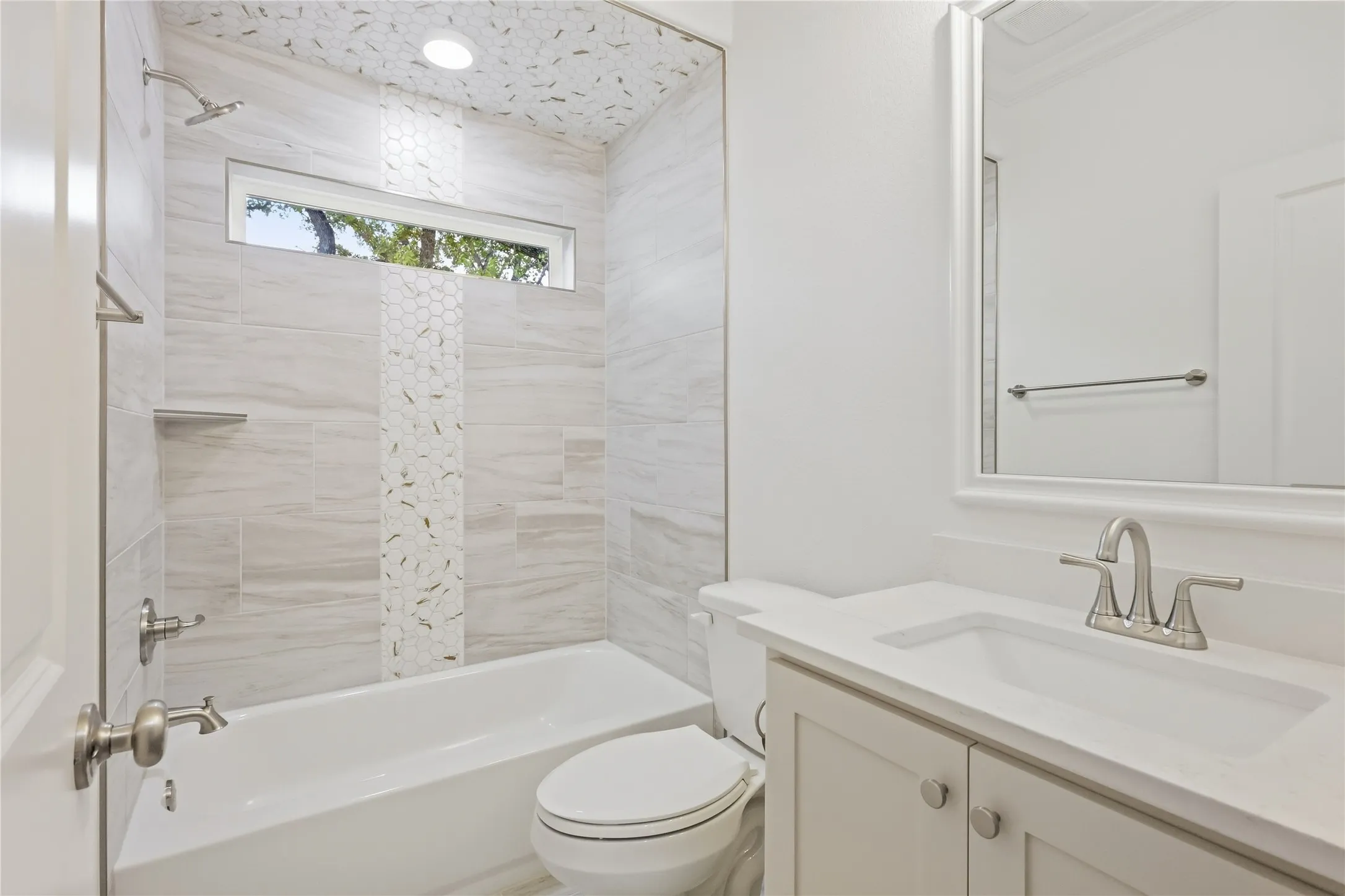 Single Family Residence For Sale in Parker County , 1057 Arbor Vista Drive, Azle, Texas 76020, 4 Bedroom, 3 Bathroom, 3 Garage spaces, 2,650 Sqft, built in 2026, mls#21262193, Real Estate Agent in Azle, Homes For Sale in Parker county, Homes For Sale in Azle, Realtor in Azle Texas, Real Estate Brokerage Independent Realty Texas, Luminita Cordes Realtor