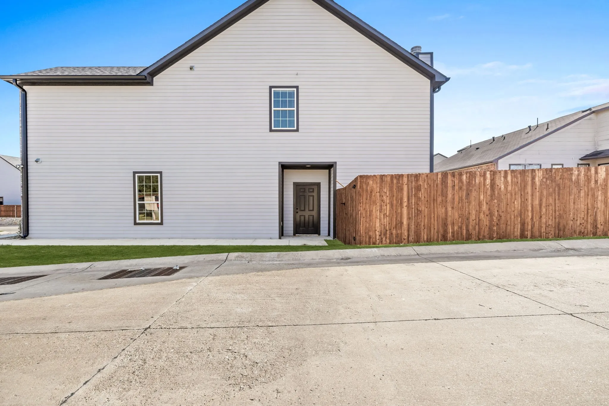 For Sale in Dallas County , 3202 Wexford Drive, Garland, Texas 75043, 42 Bedroom, 54 Bathroom, 1 Garage spaces, 24,258 Sqft, built in 2022, mls#21264928, Real Estate Agent in Garland, Homes For Sale in Dallas county, Homes For Sale in Garland, Realtor in Garland Texas, Real Estate Brokerage Independent Realty Texas, Luminita Cordes Realtor